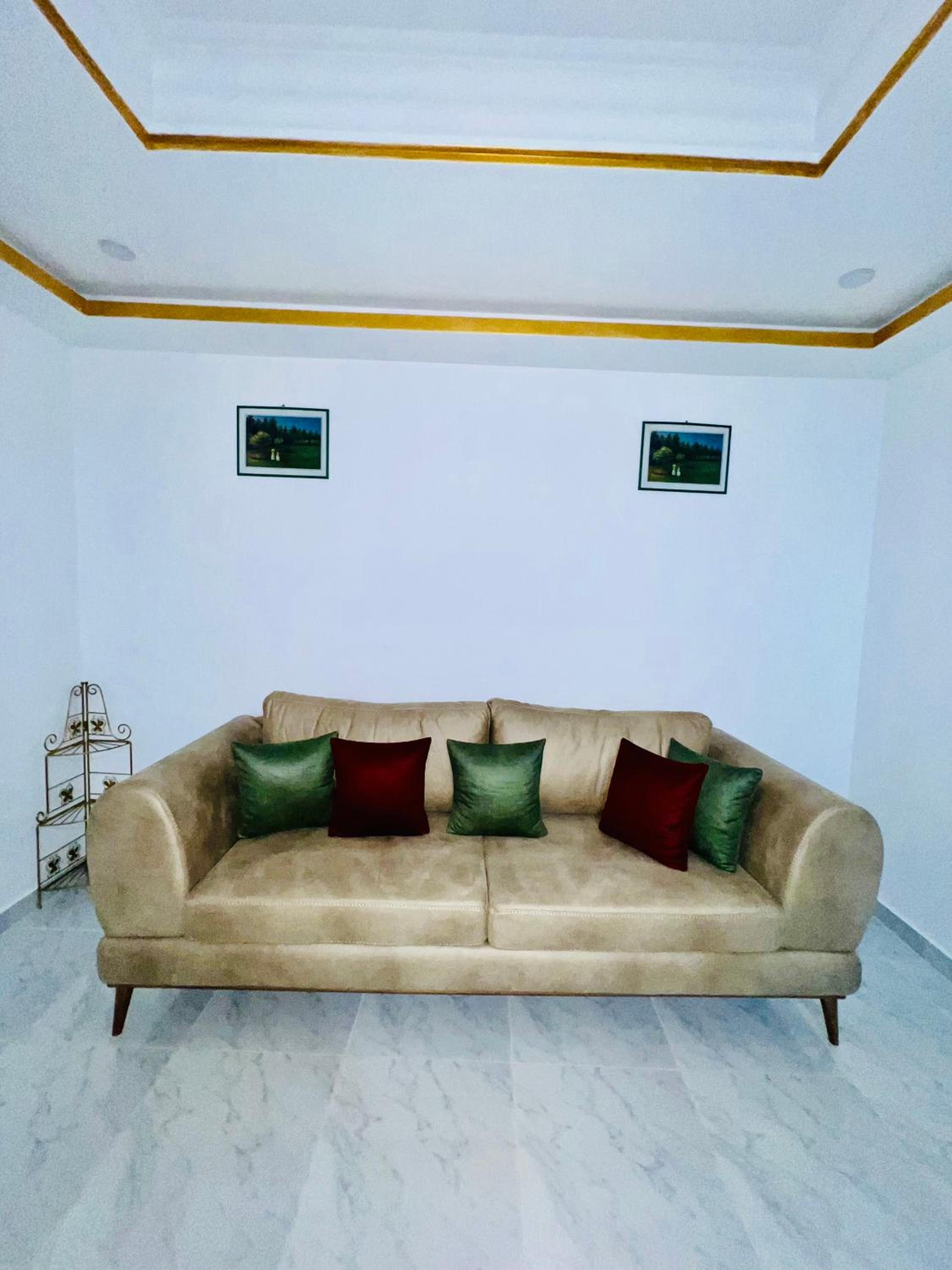 Appartement neuf, moderne et cosy proche de l'aéroport - Tunis view 2