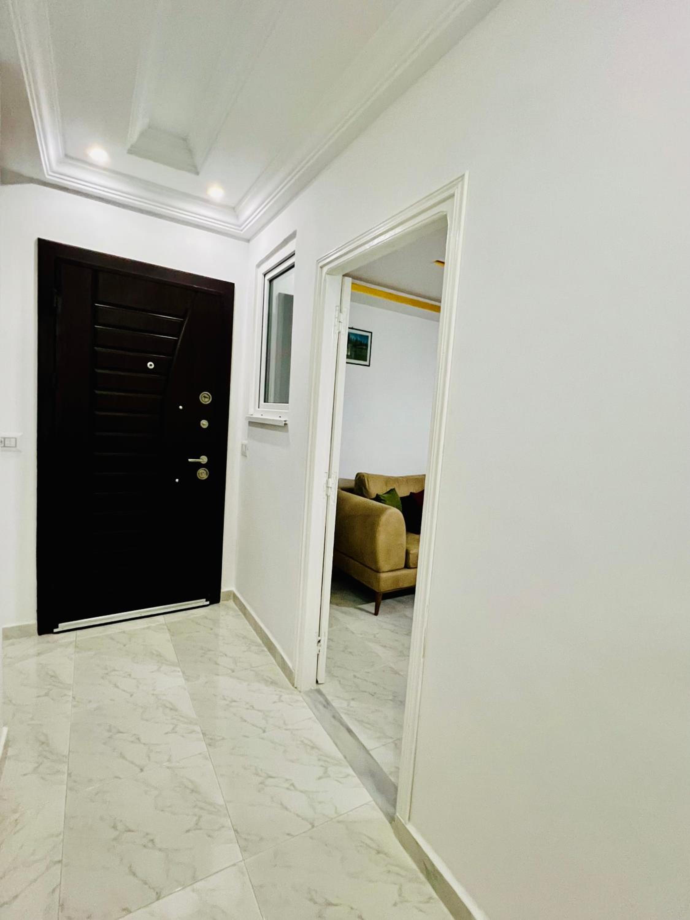 Appartement neuf, moderne et cosy proche de l'aéroport - Tunis view 4