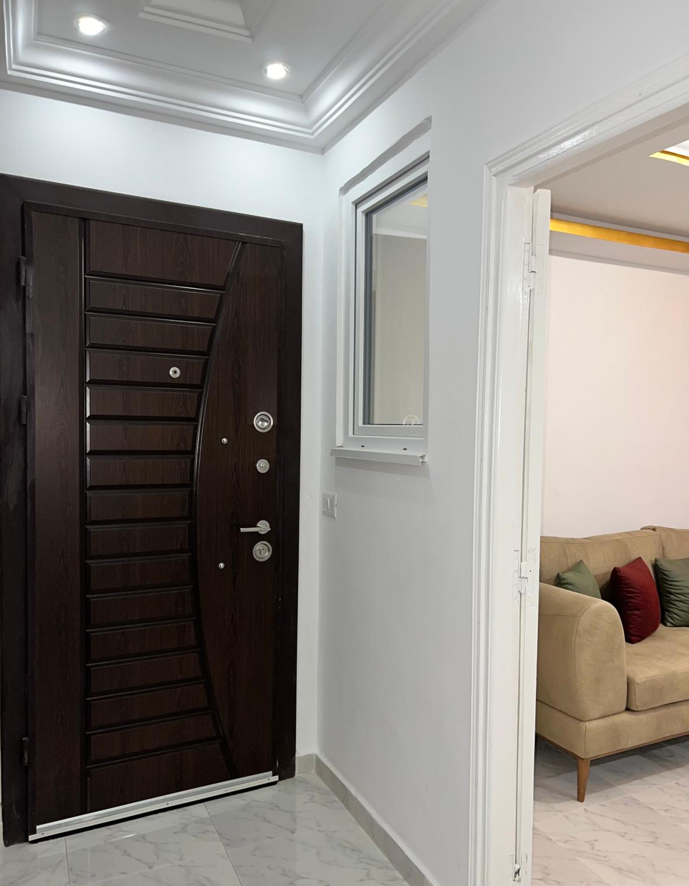 Appartement neuf, moderne et cosy proche de l'aéroport - Tunis view 3