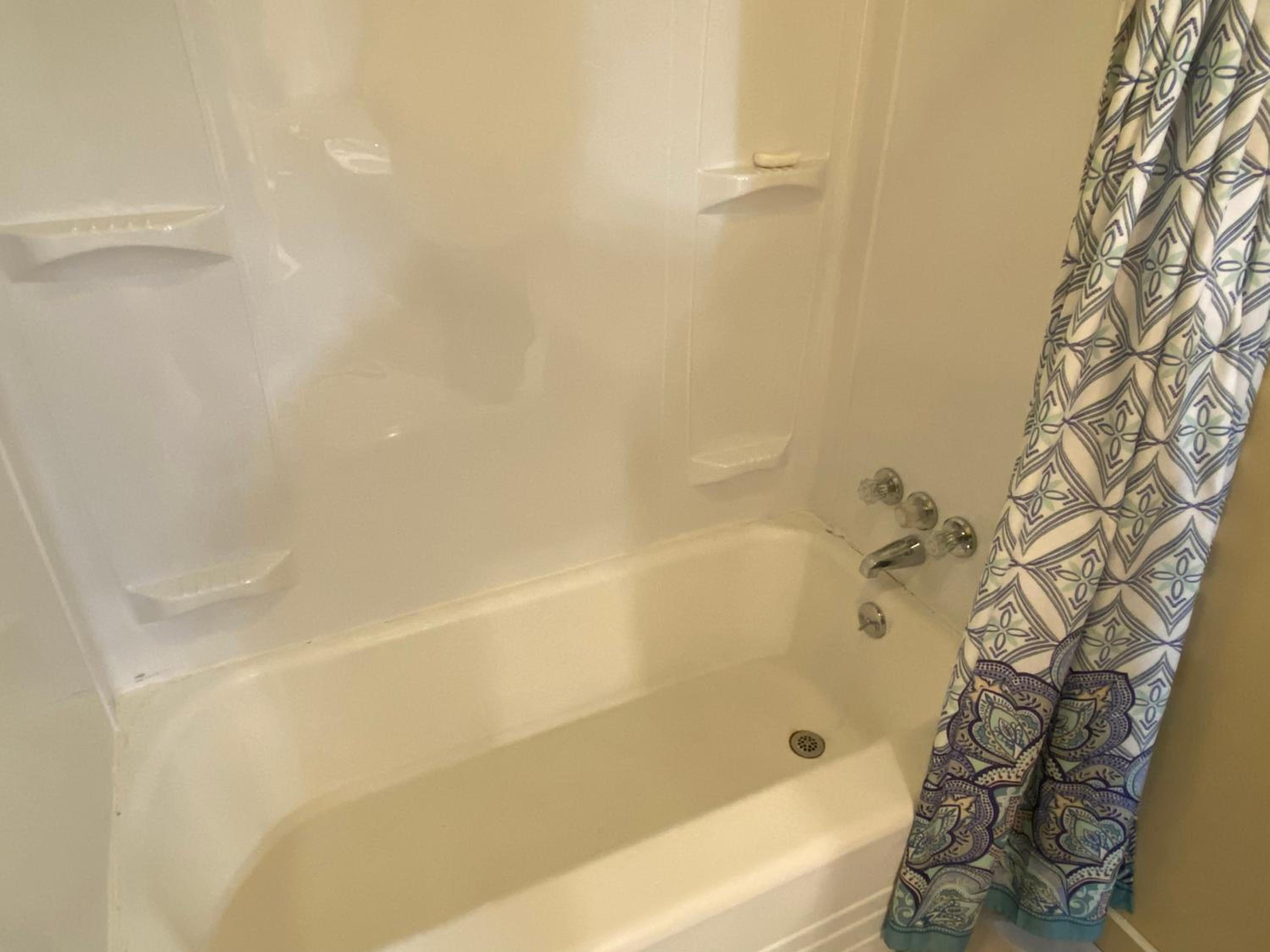 Modern Guest view 3