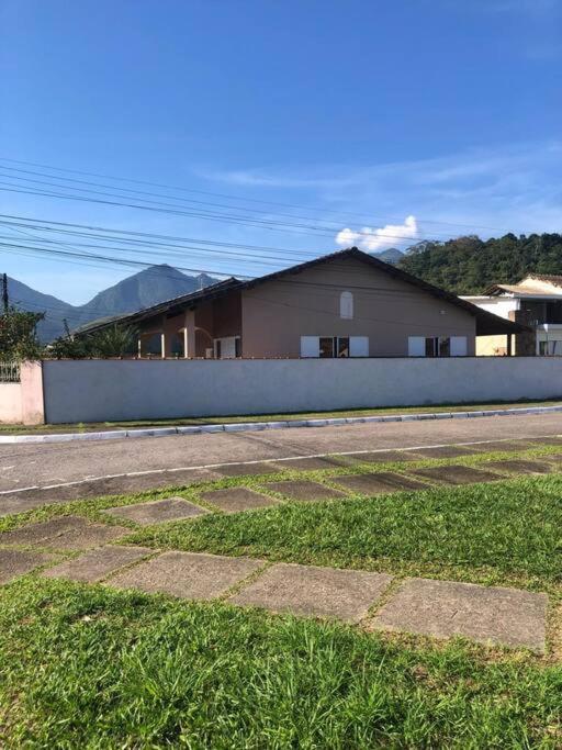Casa em condomínio Angra