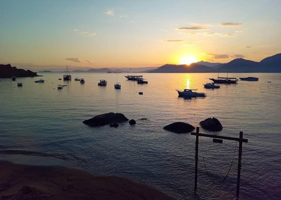 Casa em condomínio Angra