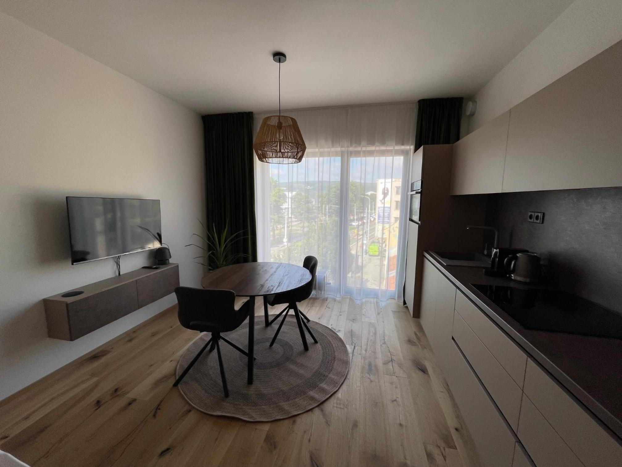 H52 Apartments
