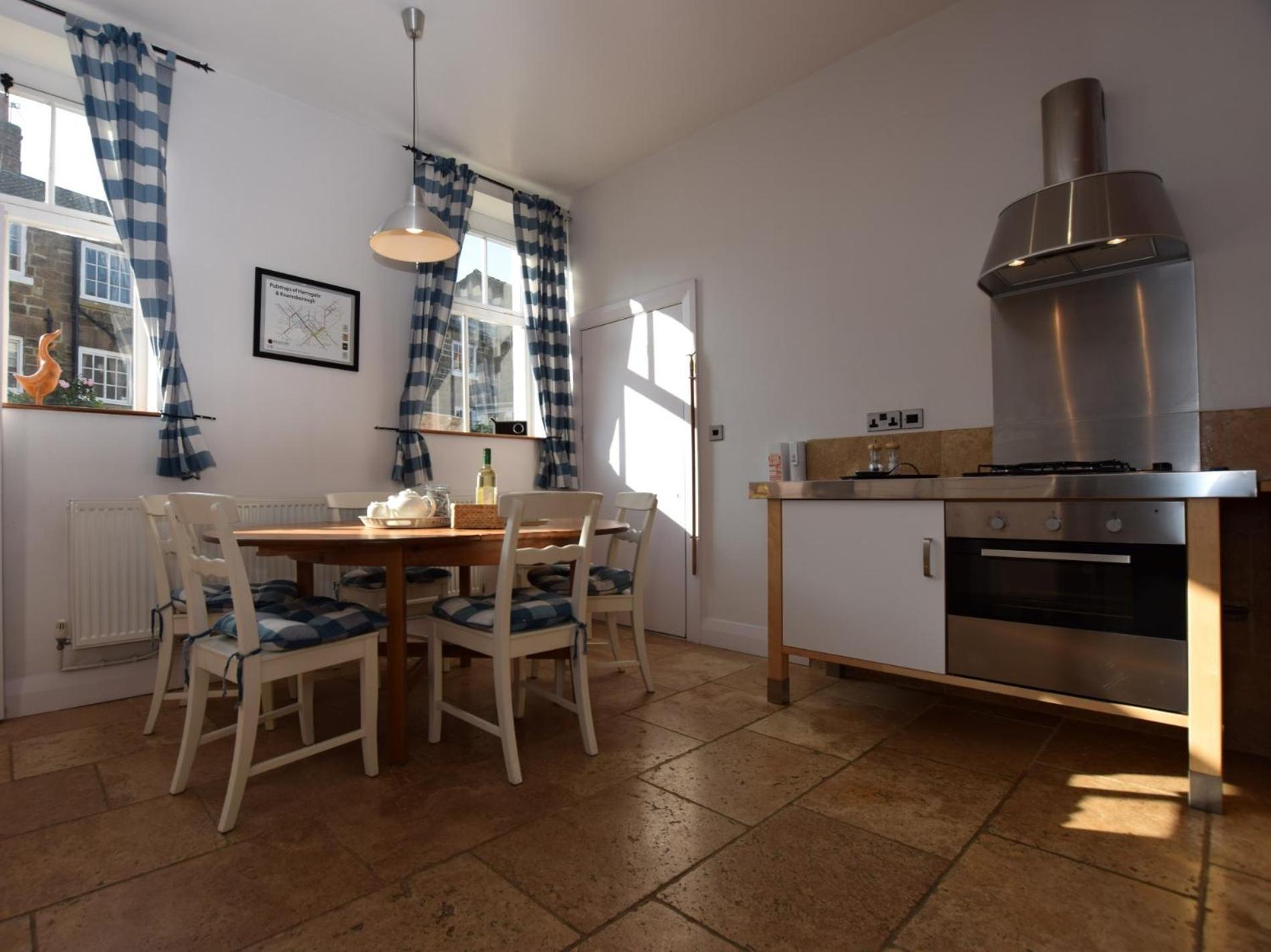 2 Bed in Knaresborough oc-hh075 view 4