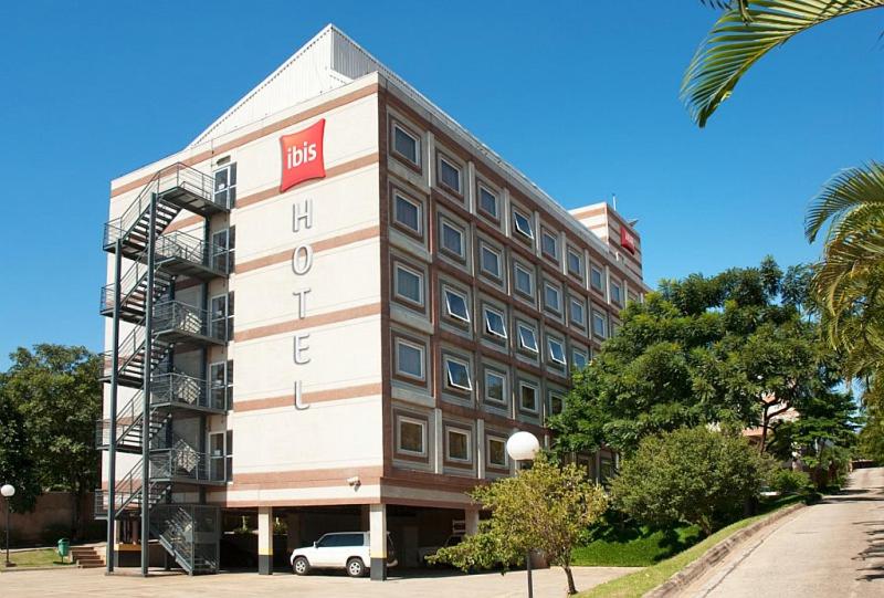 Hotel ibis Paulinia - Image 1