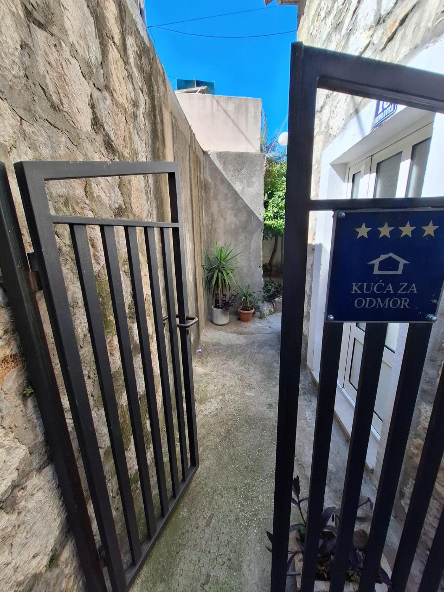 Green oasis in the heart of Split view 5