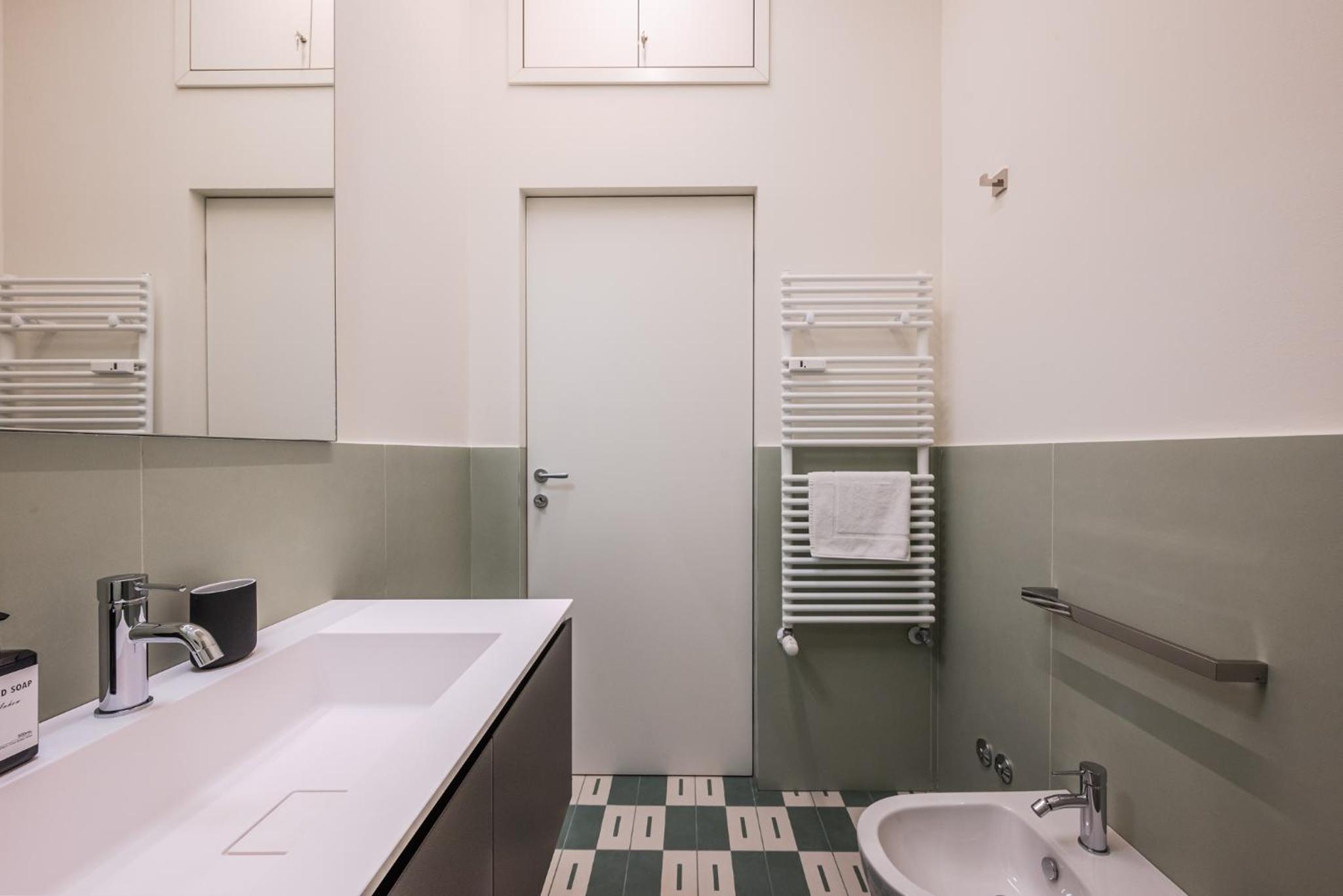 Spacious Apartment in Central Milan Next to Metro