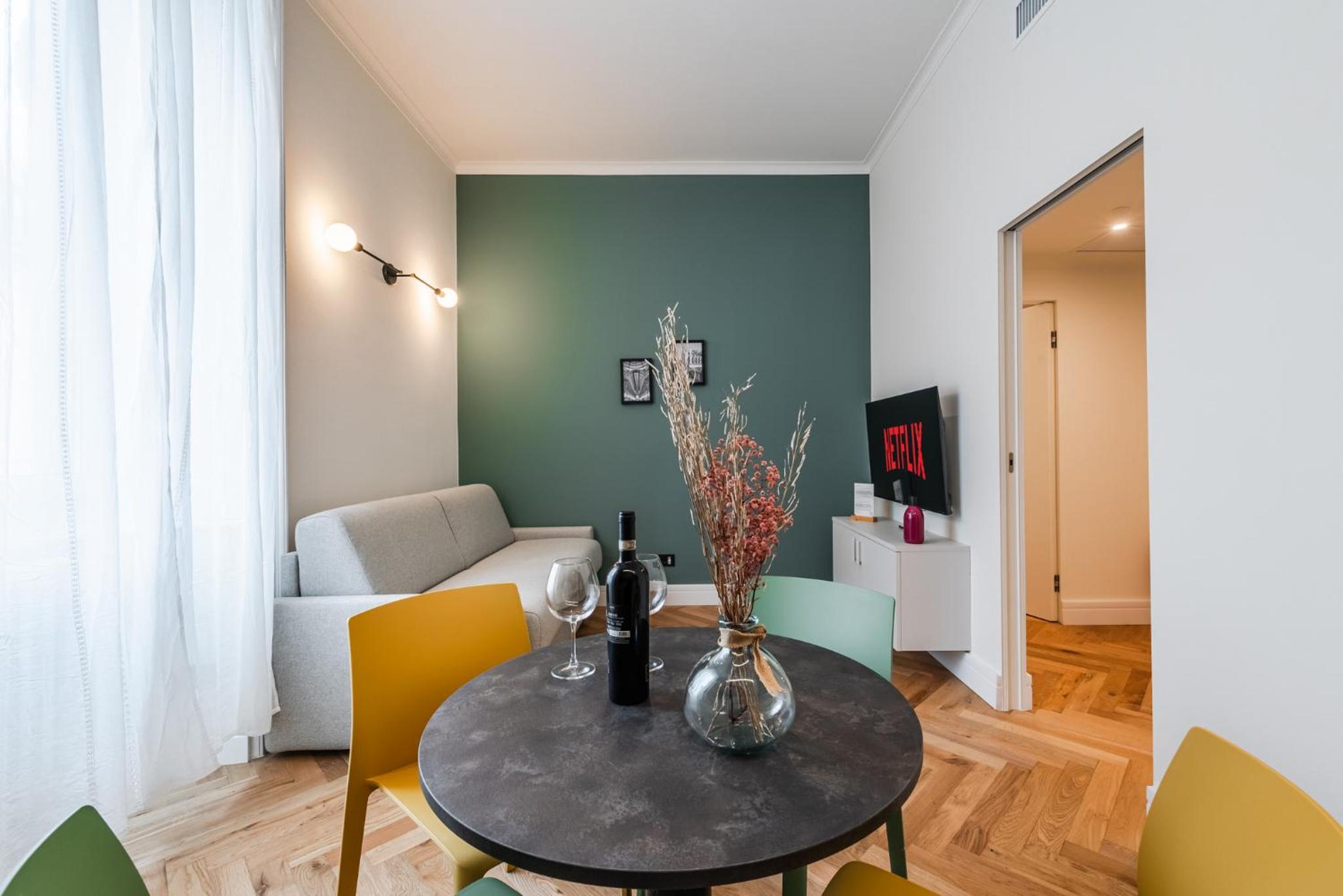 Spacious Apartment in Central Milan Next to Metro
