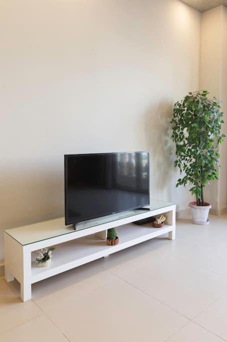Cozy 1BR Apartment - Hyde Park view 4