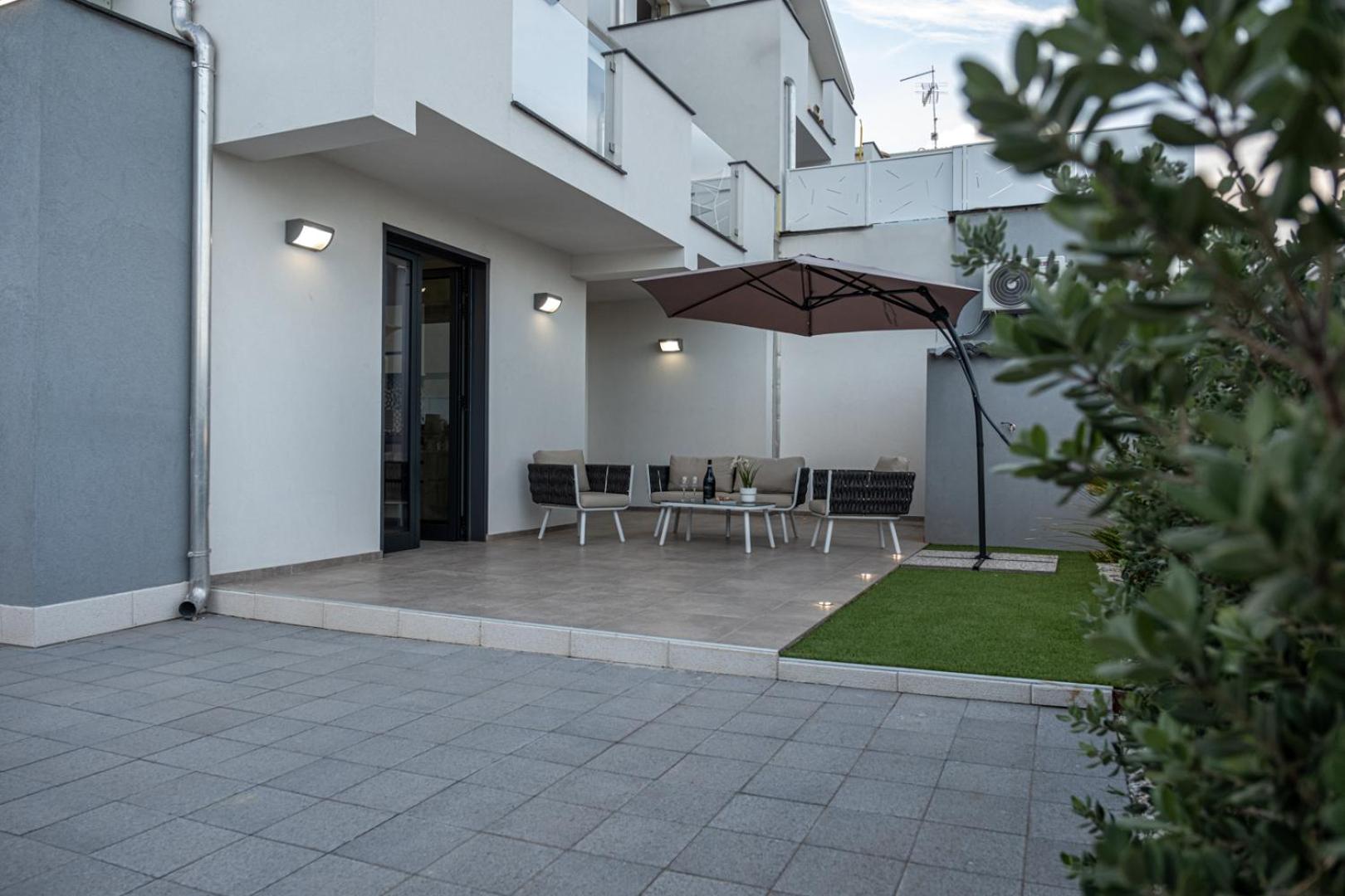 Vilè Home - Intera Villa view 3