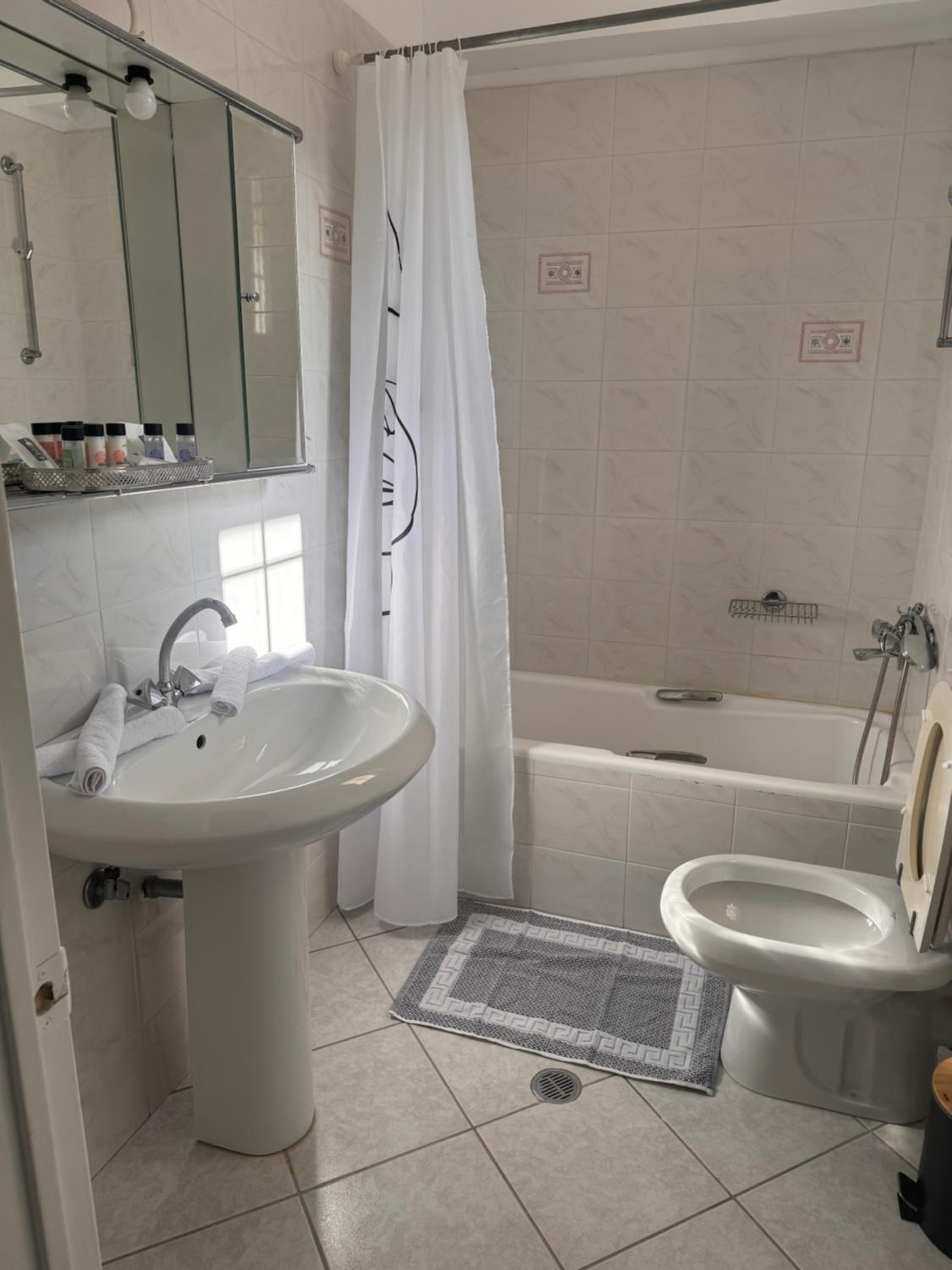 KAMARINOS apartment
