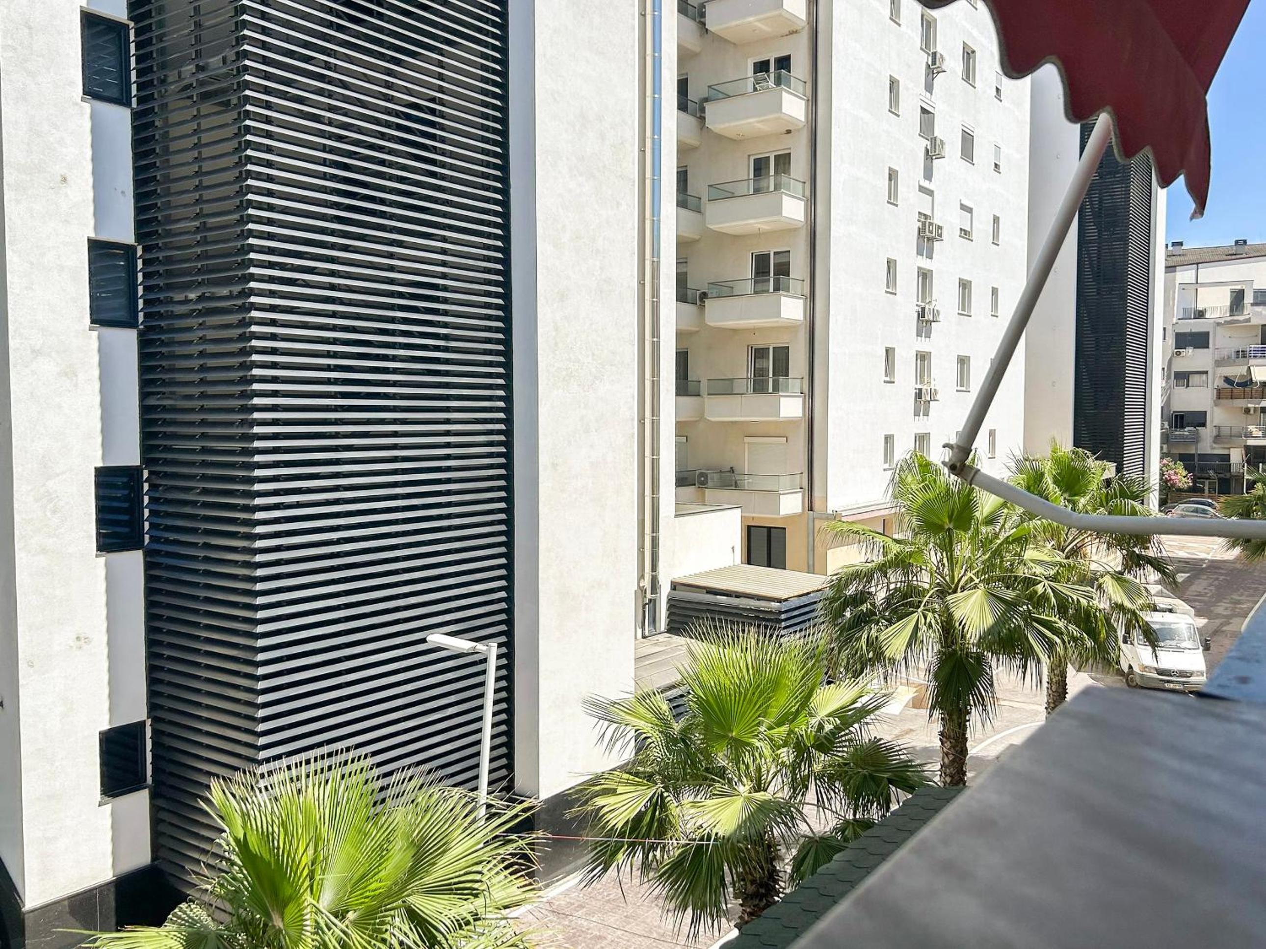 Two bedrooms, Top Location 972