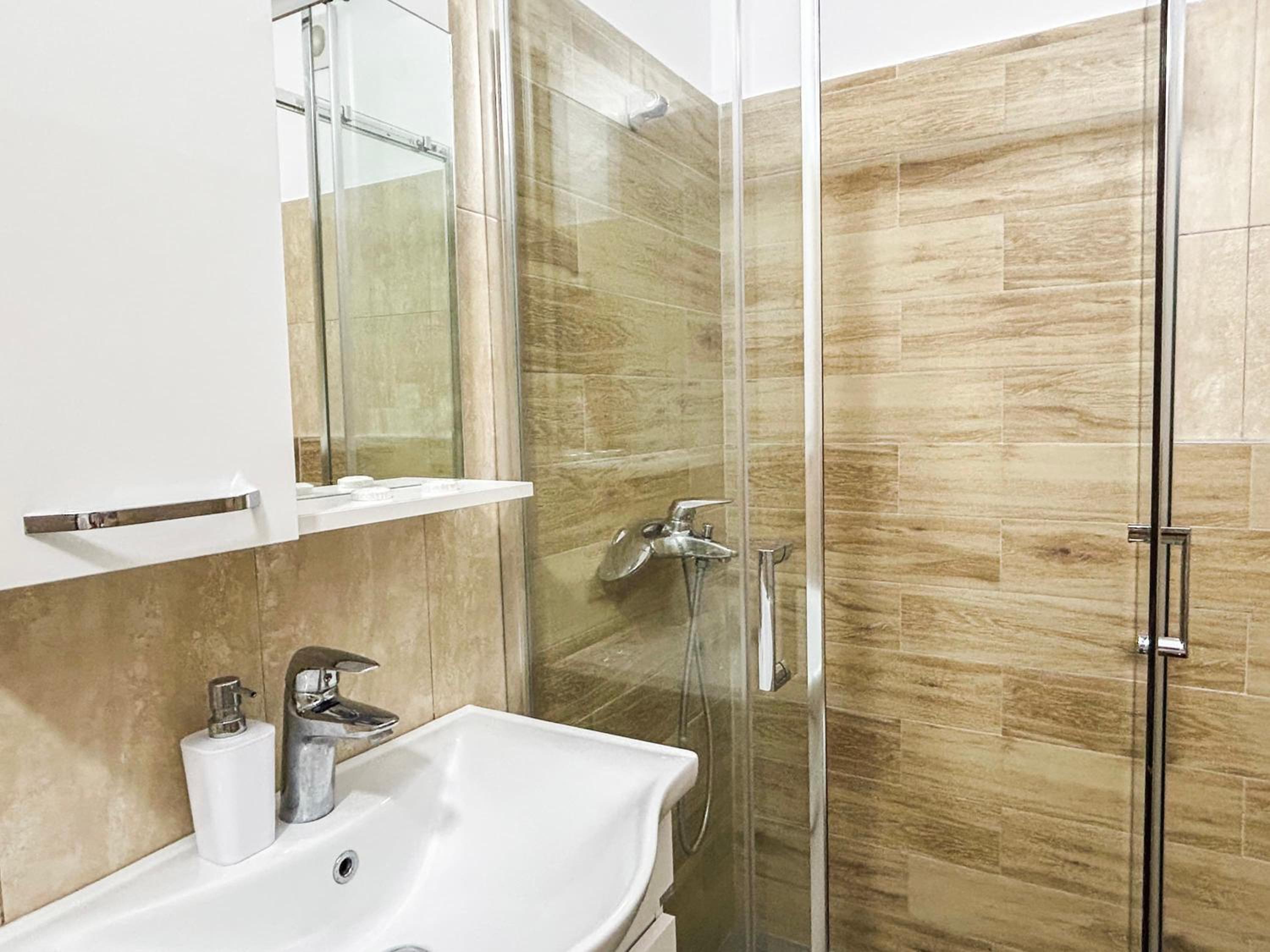 Two bedrooms, Top Location 972