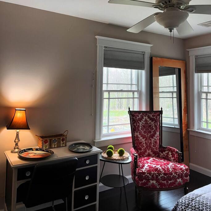 Experience the Charm of a Cozy Hudson Valley Vacation Retreat view 4