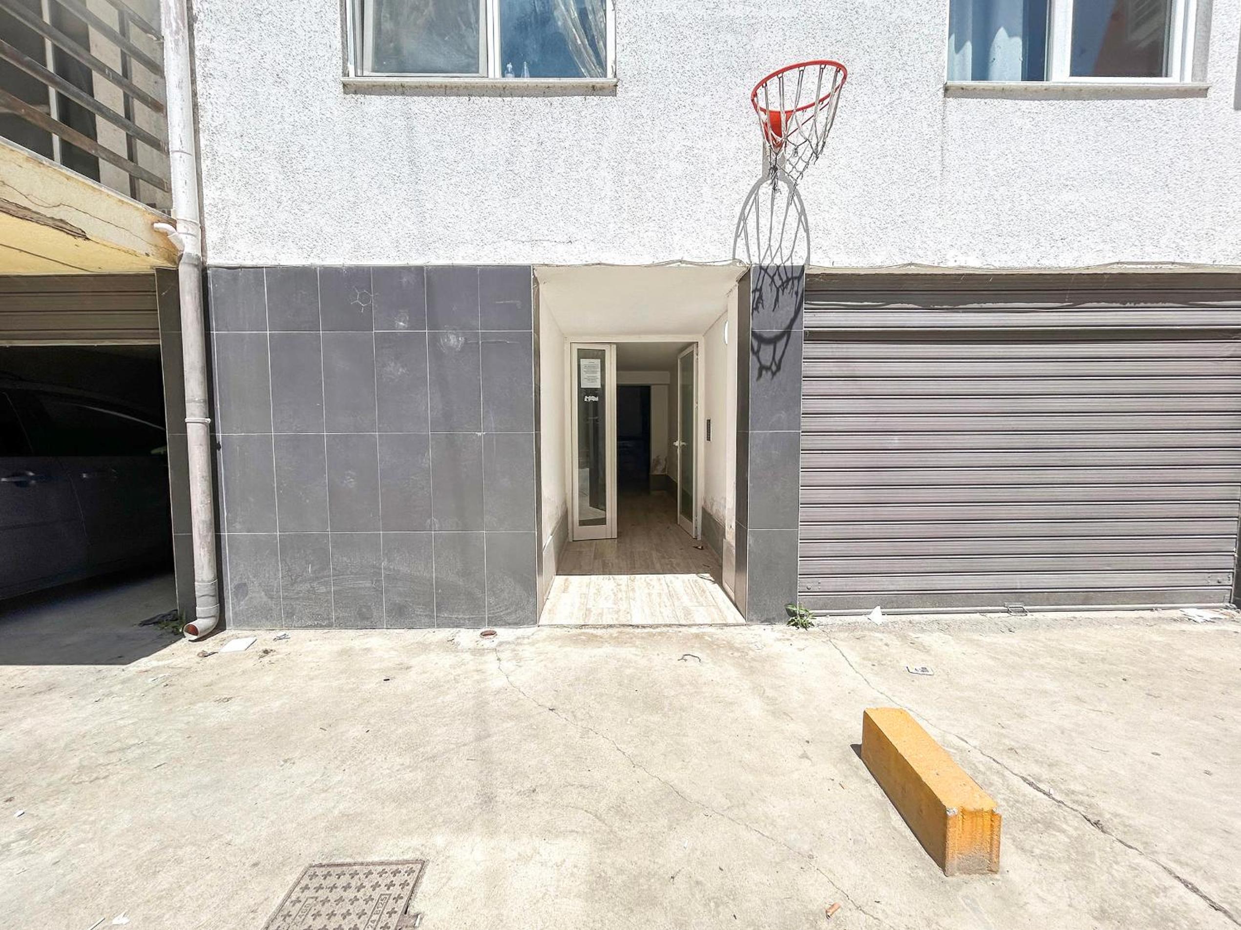 Two bedrooms, Top Location 972