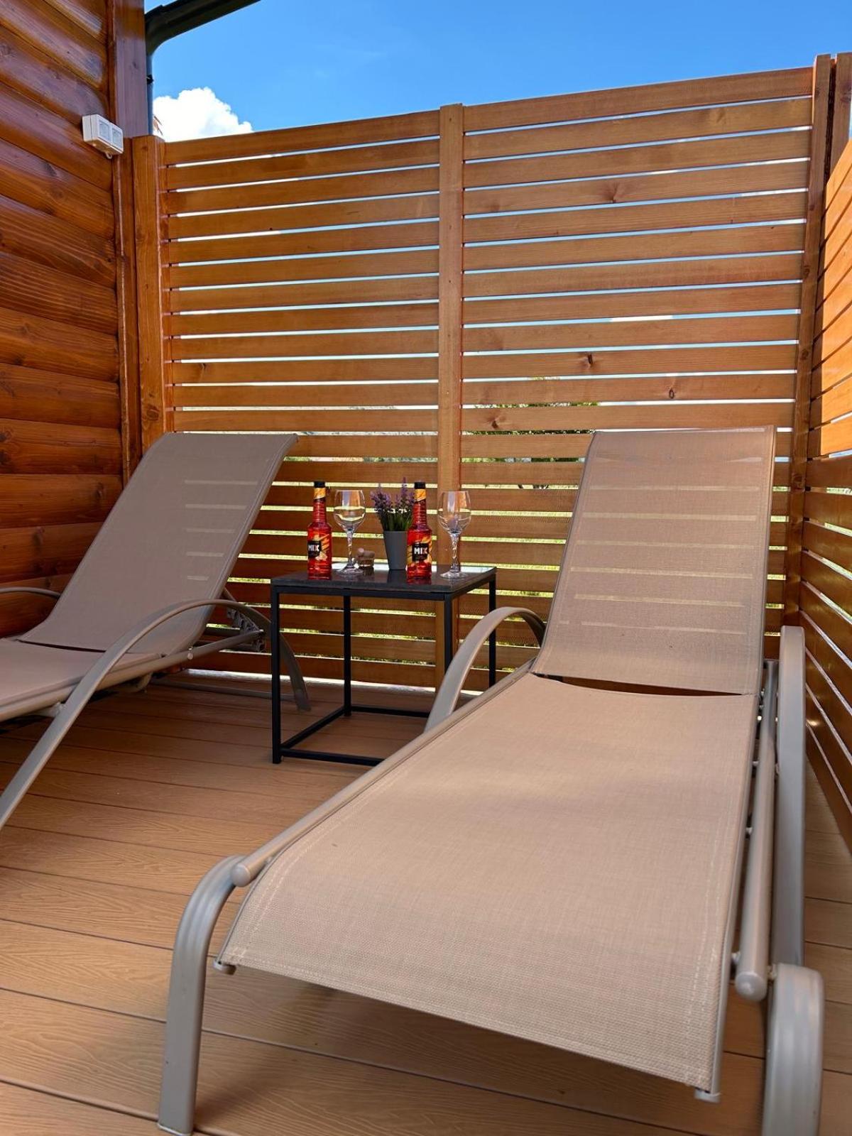 Honey Glamping Resort with jacuzzi
