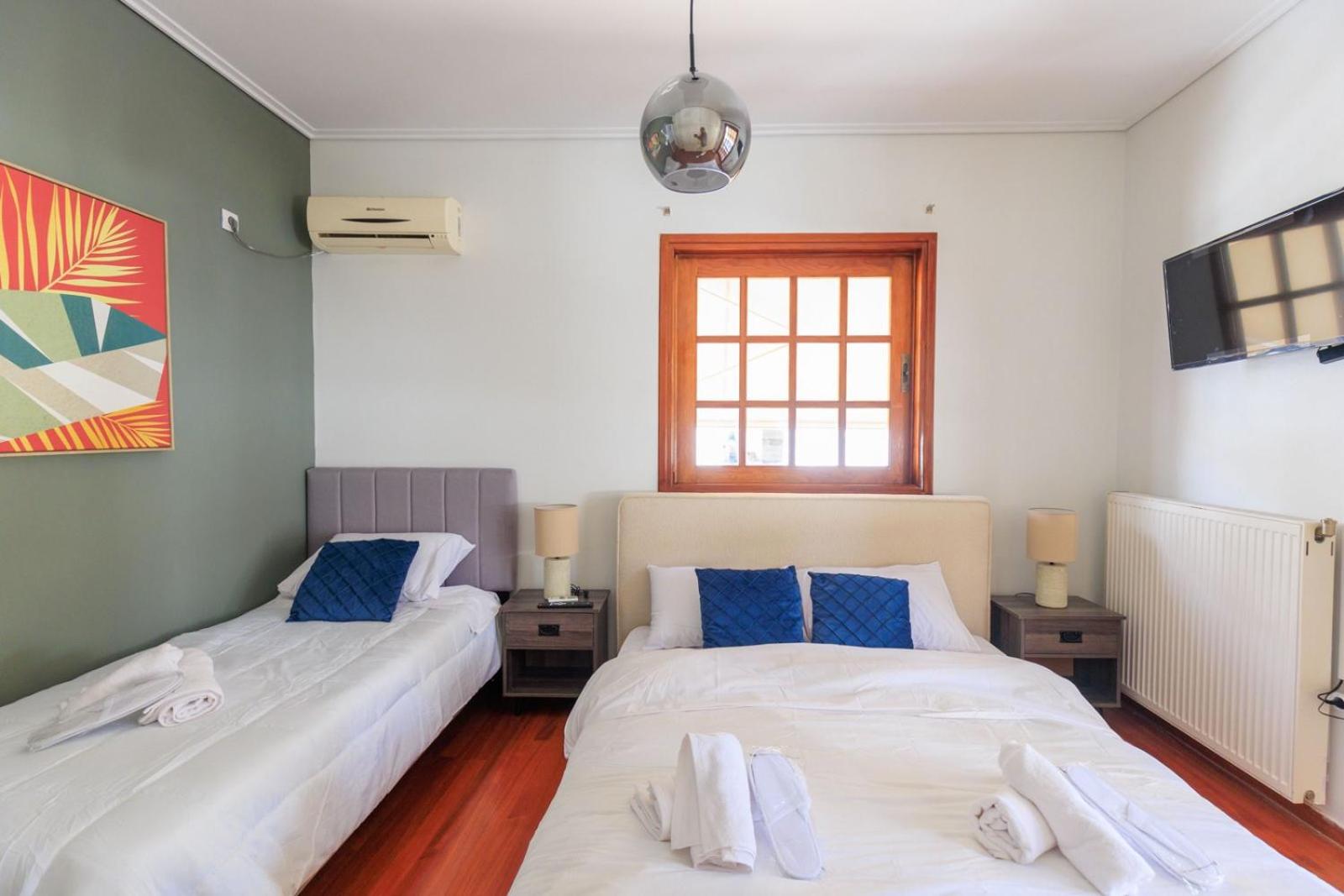Aiolos Grand super lux suite kalamaki Alimos near the sea