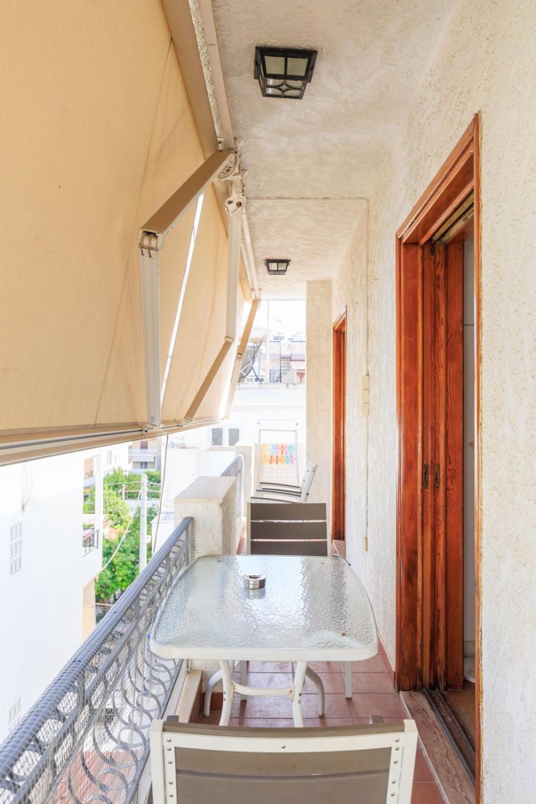 Aiolos Grand super lux suite kalamaki Alimos near the sea