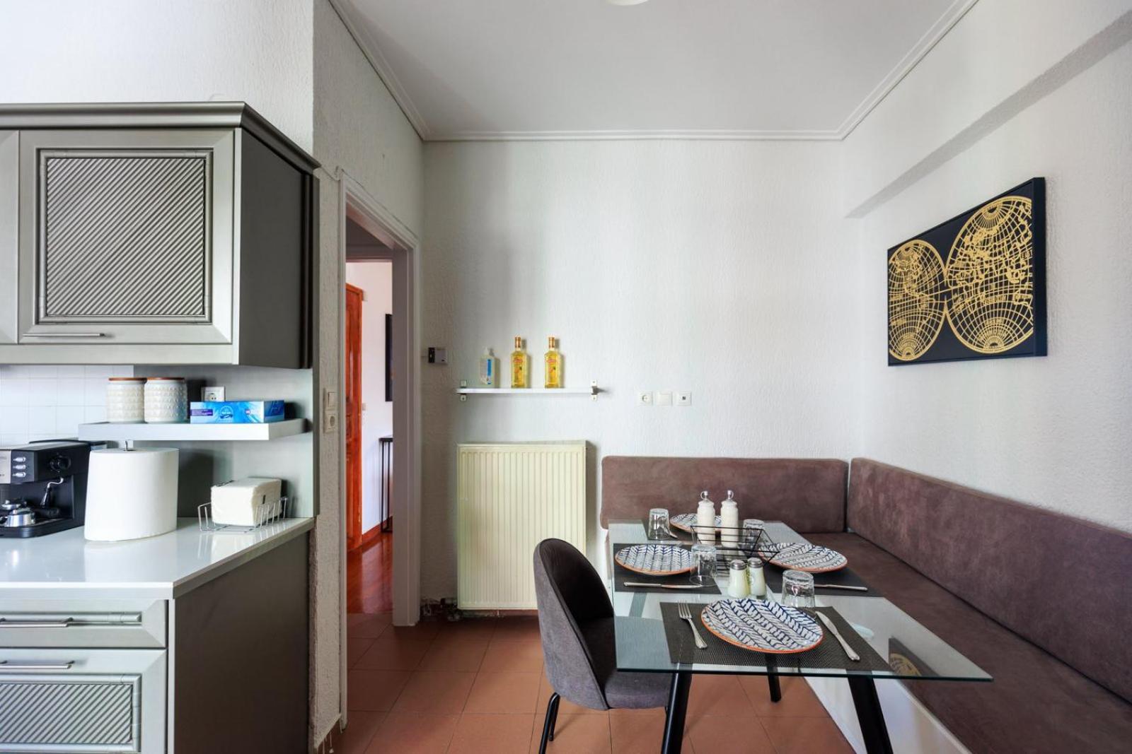 Aiolos Grand super lux suite kalamaki Alimos near the sea