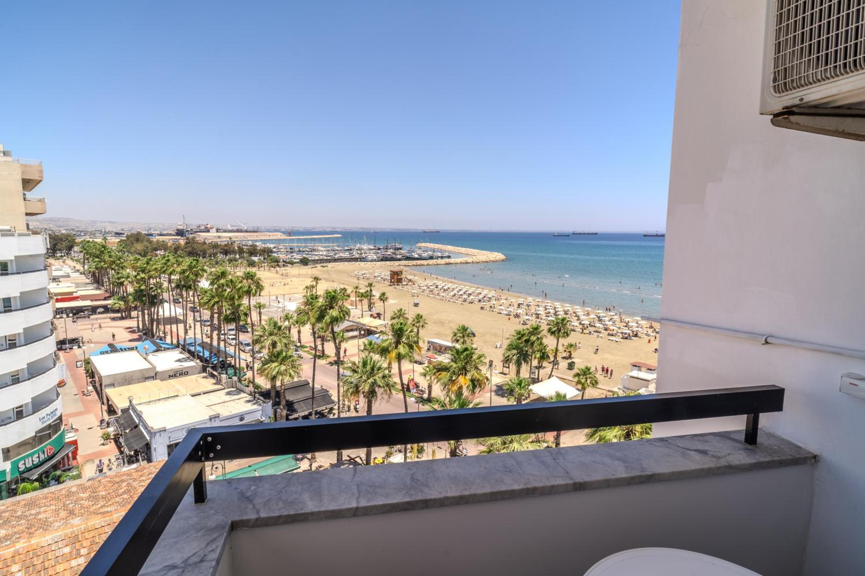 Finikoudes Seaview Vibe 1 Bdr Flat