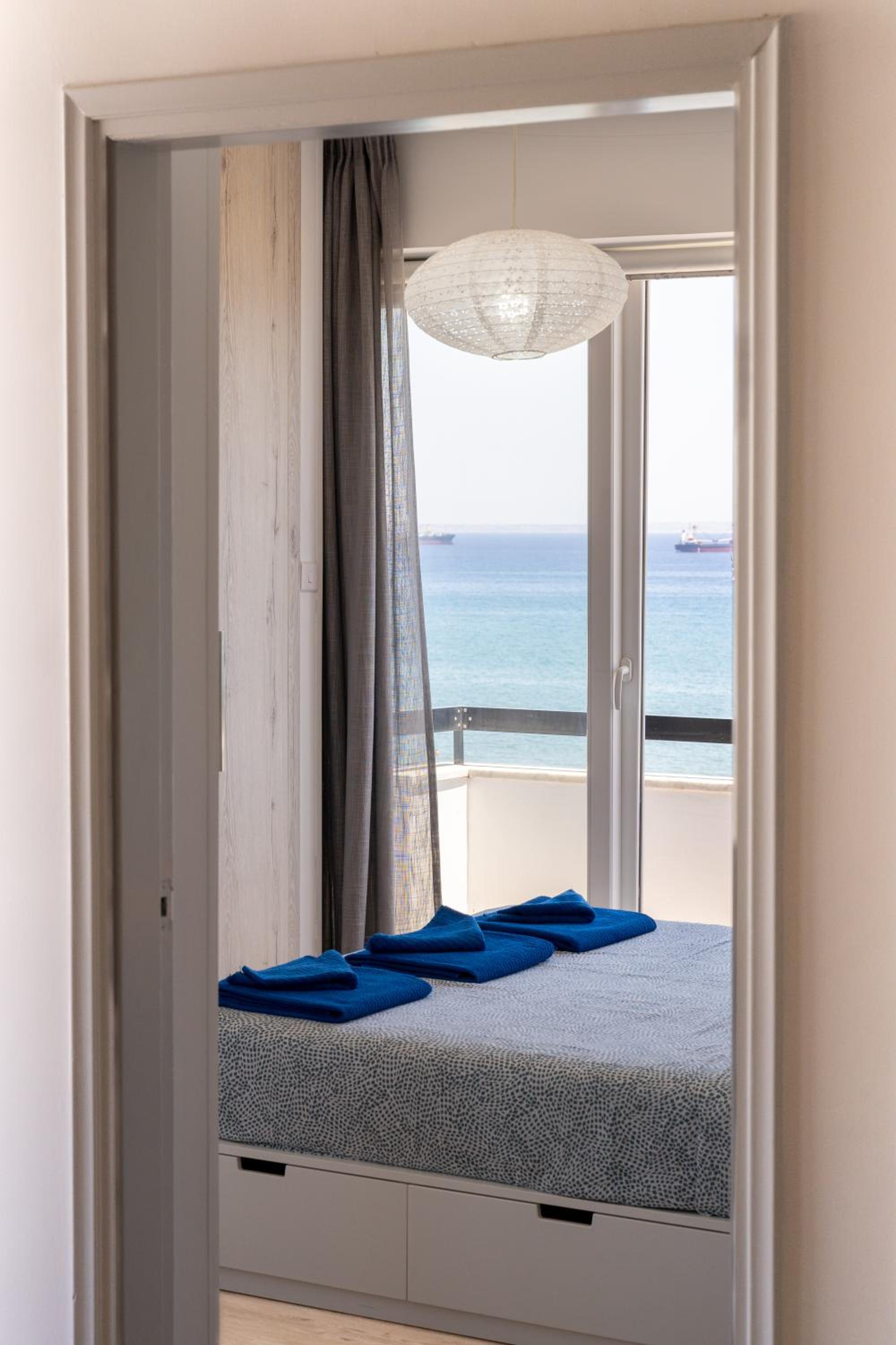 Finikoudes Seaview Vibe 1 Bdr Flat