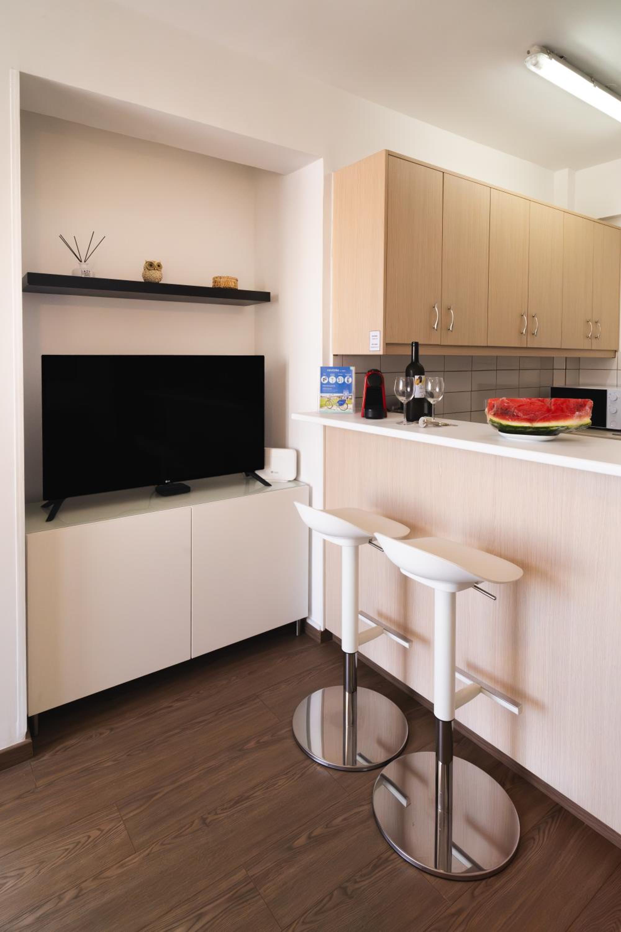 Finikoudes Seaview Vibe 1 Bdr Flat