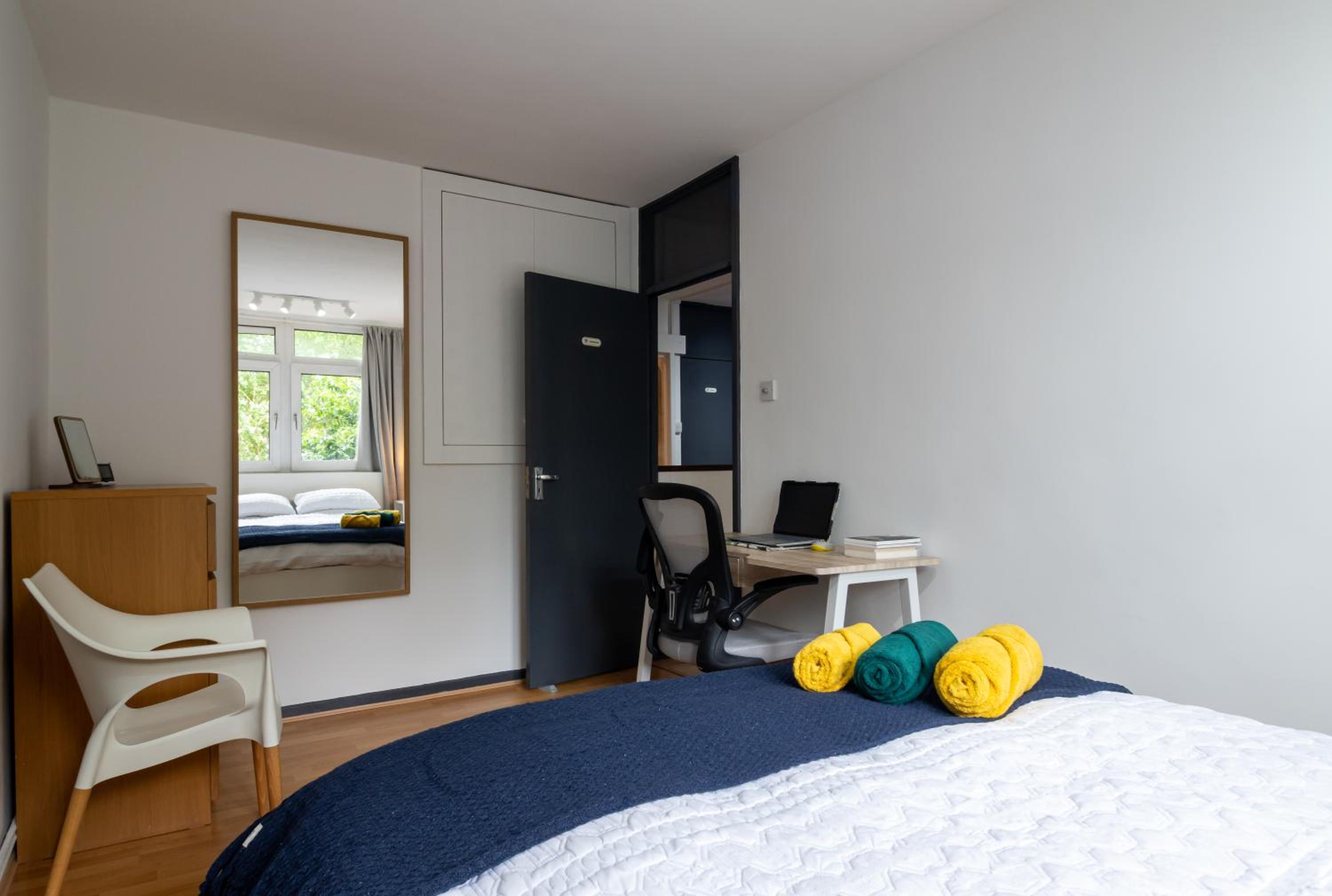 Cosy Family Retreat with Garden & Workspace