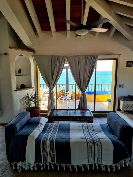 Penthouse in Los Tules with amazing ocean views
