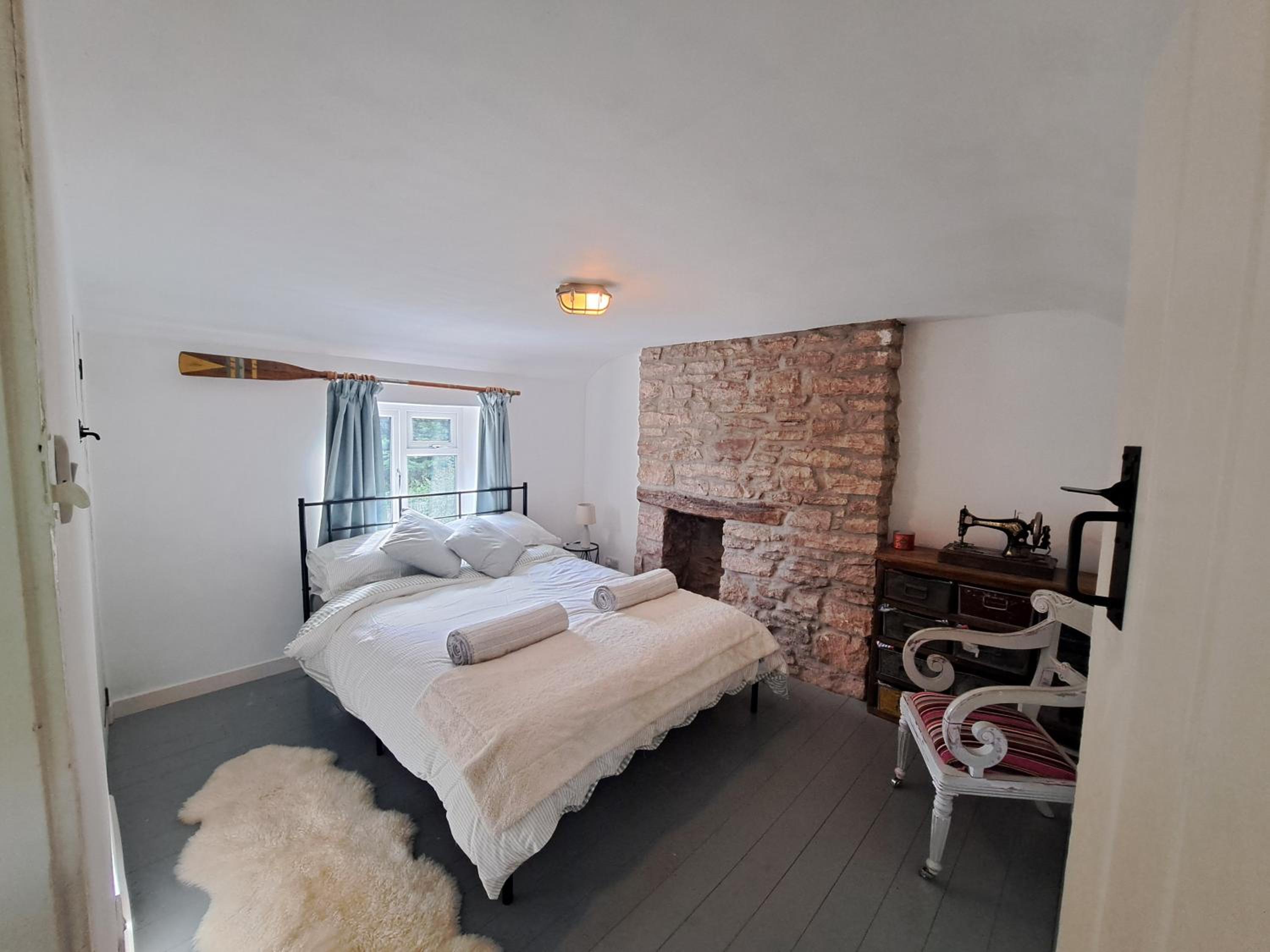 Symonds Yat Cottage view 3