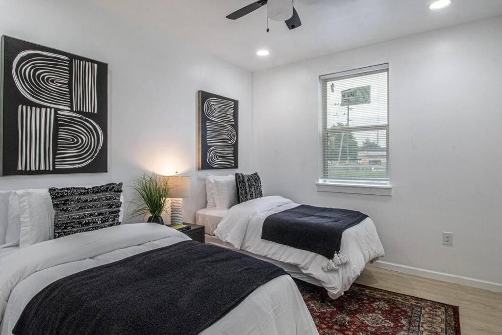 Luxury Blue Loft Downtown NOLA view 3