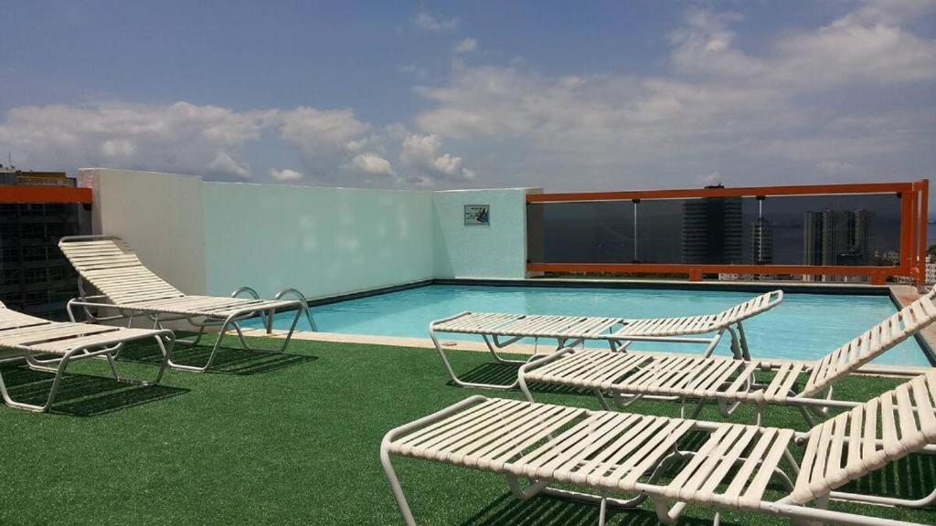 Maravilhoso apartamento 2 quartos com ofurô Porto da Barra Salvador Summer Barra Flat view 2