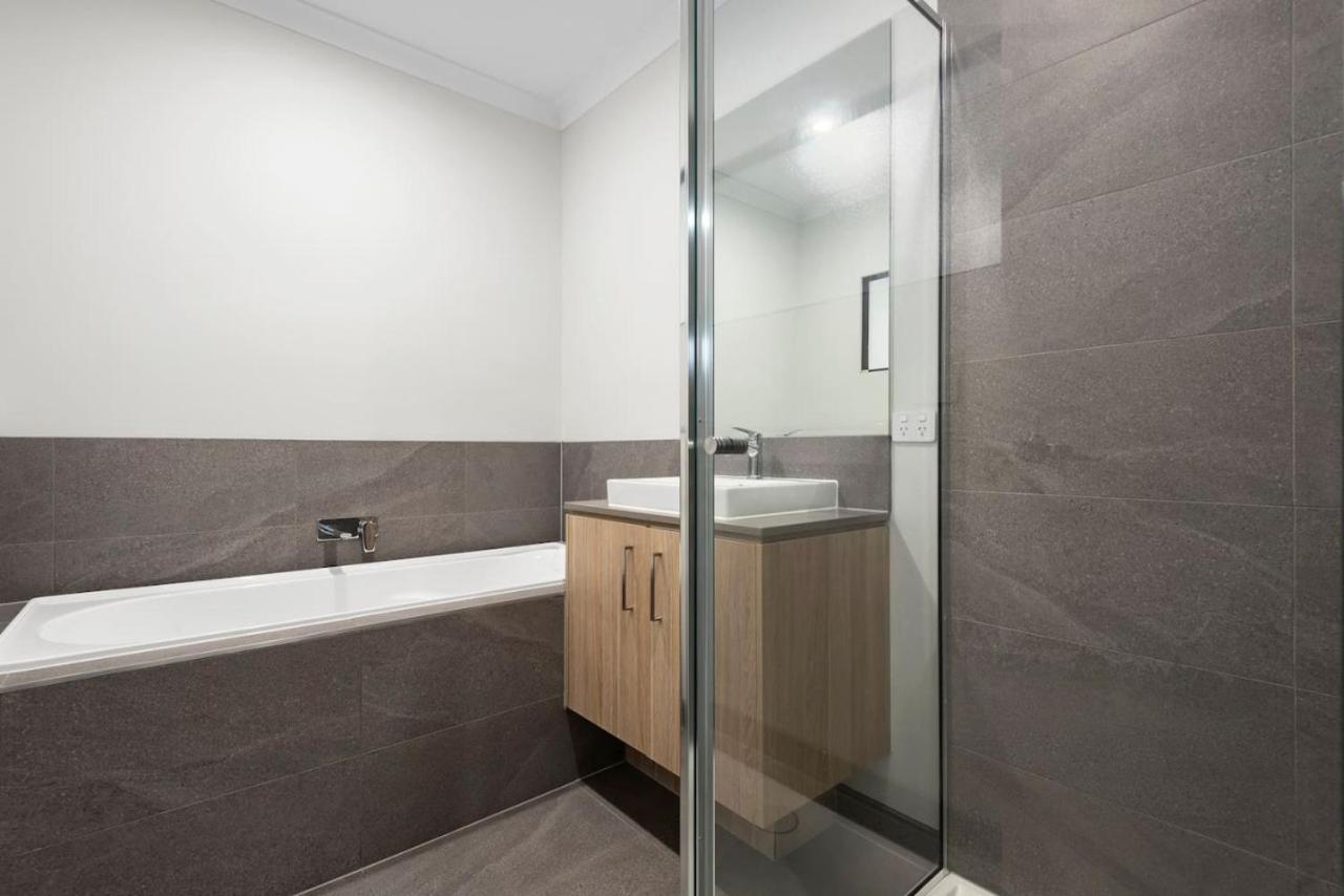 NEW Portarlington Holiday Home
