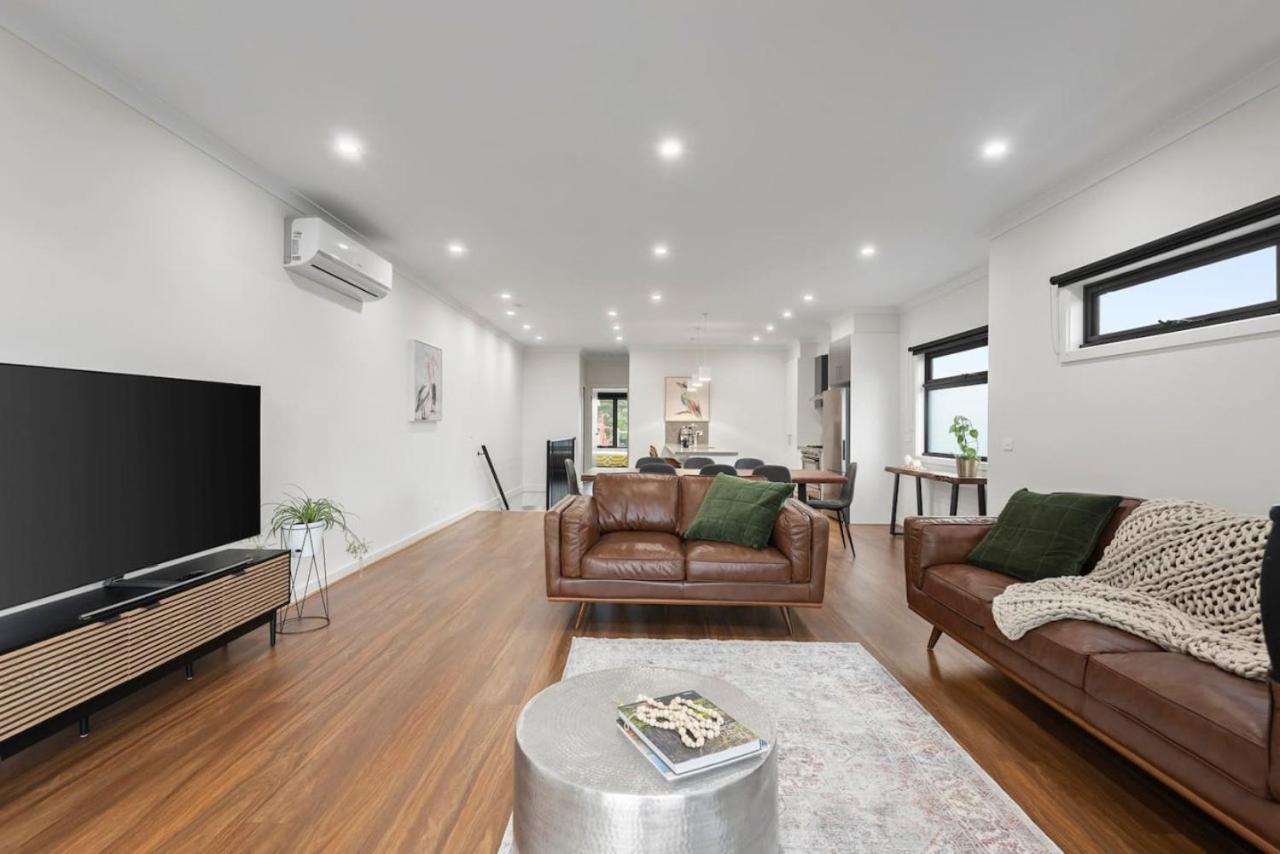 NEW Portarlington Holiday Home
