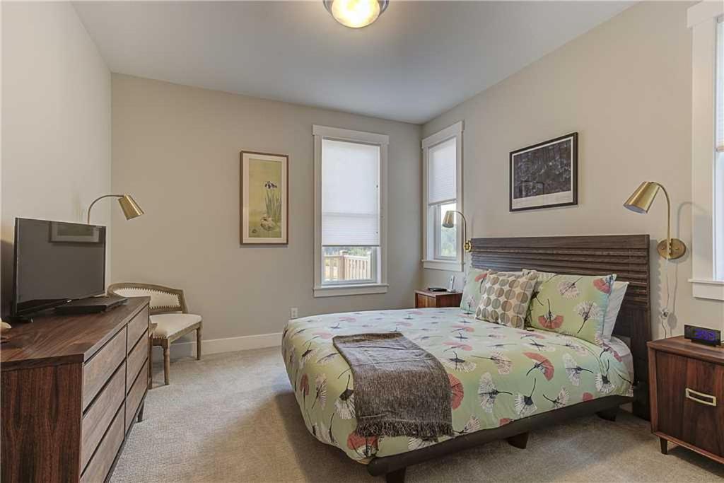 Spirit Salmon House by Seabrook Hospitality view 3
