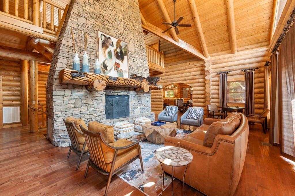 Legend Crest Lodge by Eden Crest