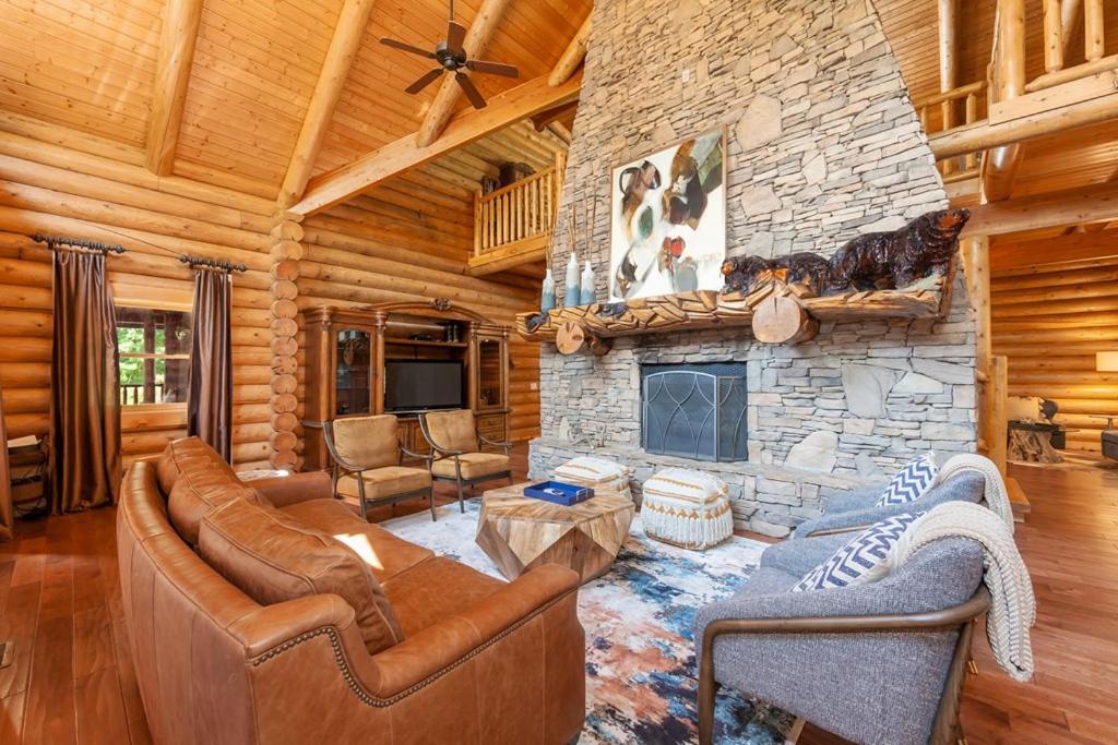 Legend Crest Lodge by Eden Crest