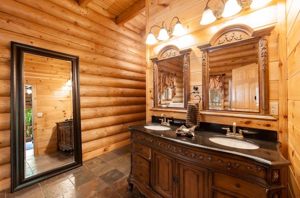 Legend Crest Lodge by Eden Crest
