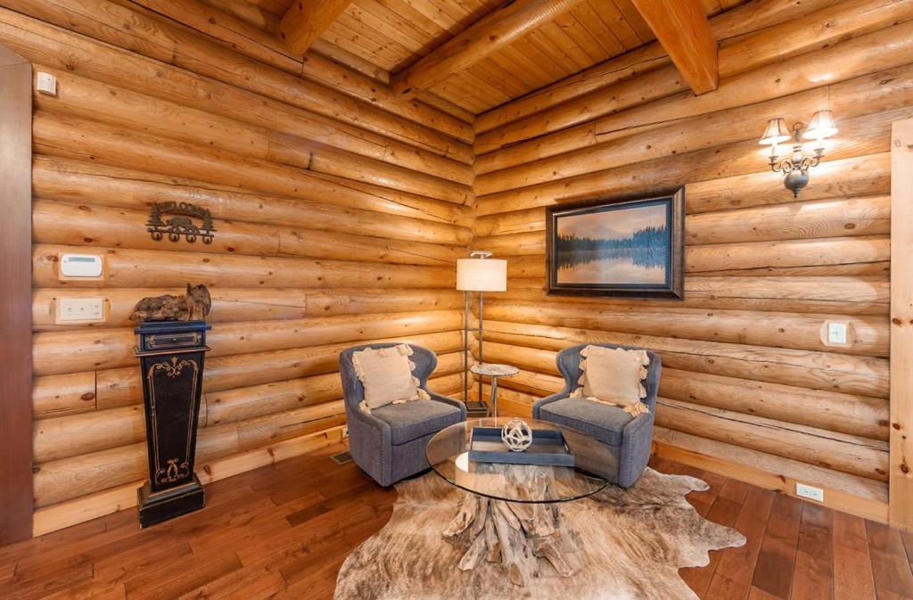 Legend Crest Lodge by Eden Crest