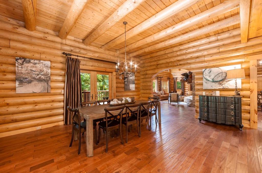 Legend Crest Lodge by Eden Crest