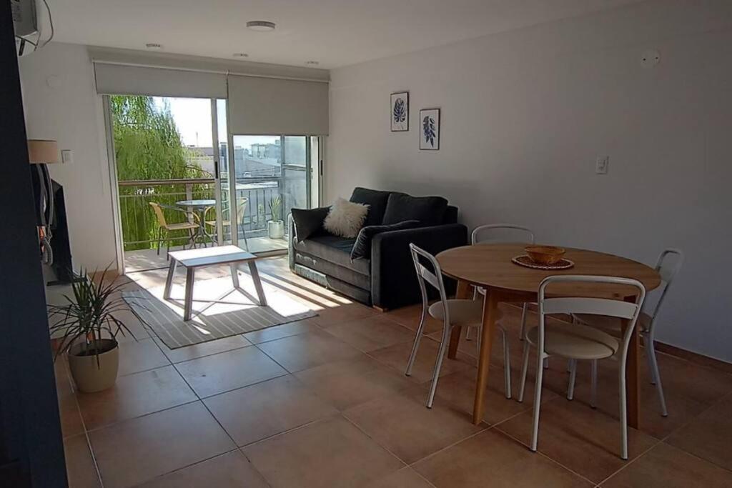 Bright and spacious apartment in Mendoza.