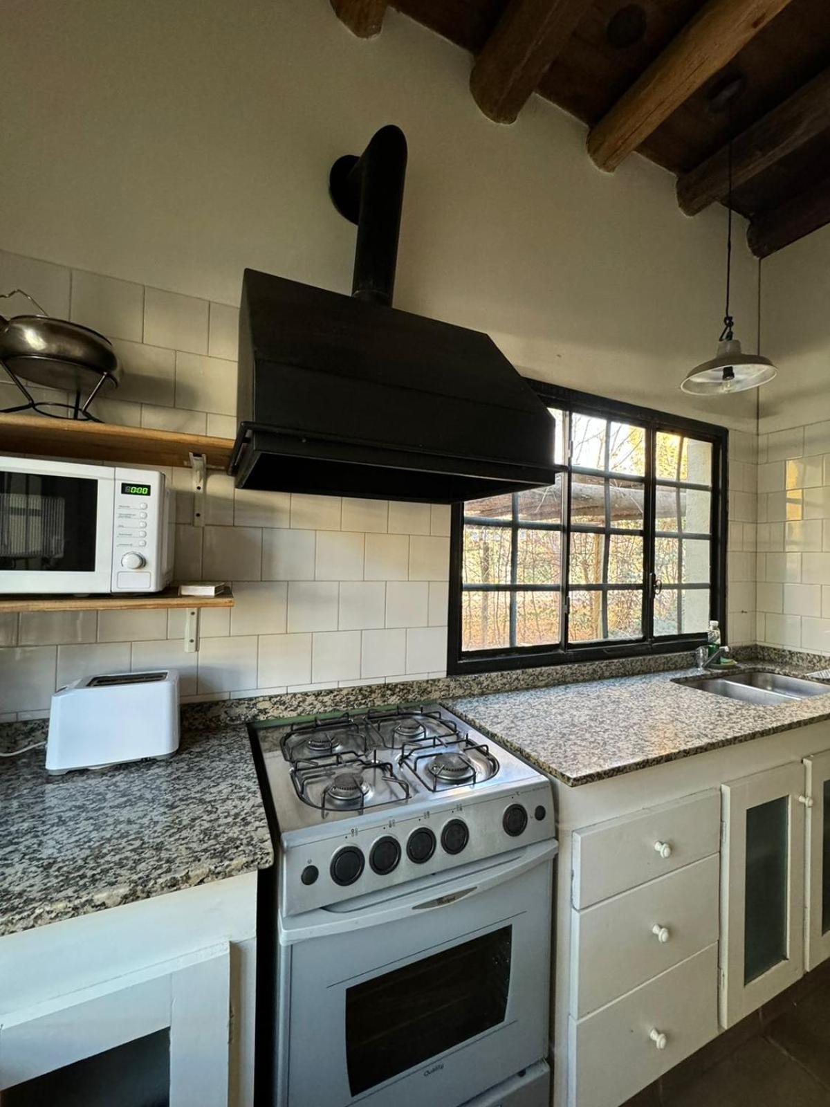 Casa en callejón privado en Chacras de Coria con bicicleta