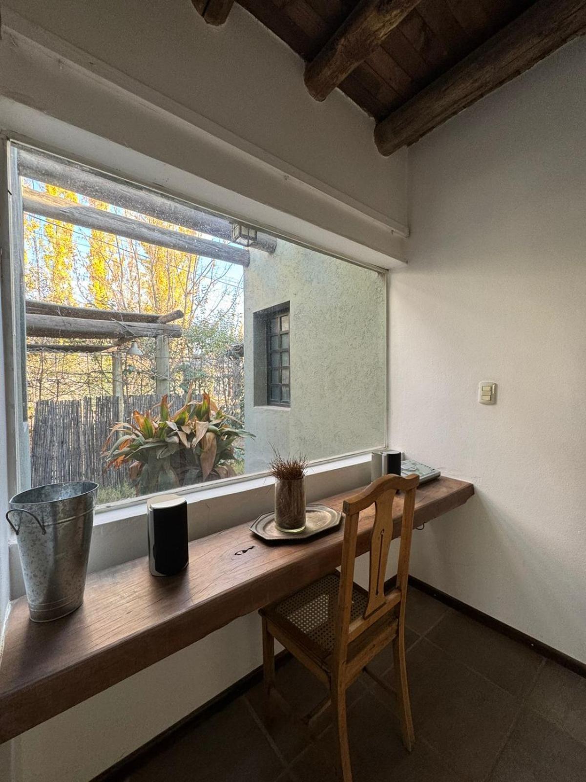 Casa en callejón privado en Chacras de Coria con bicicleta