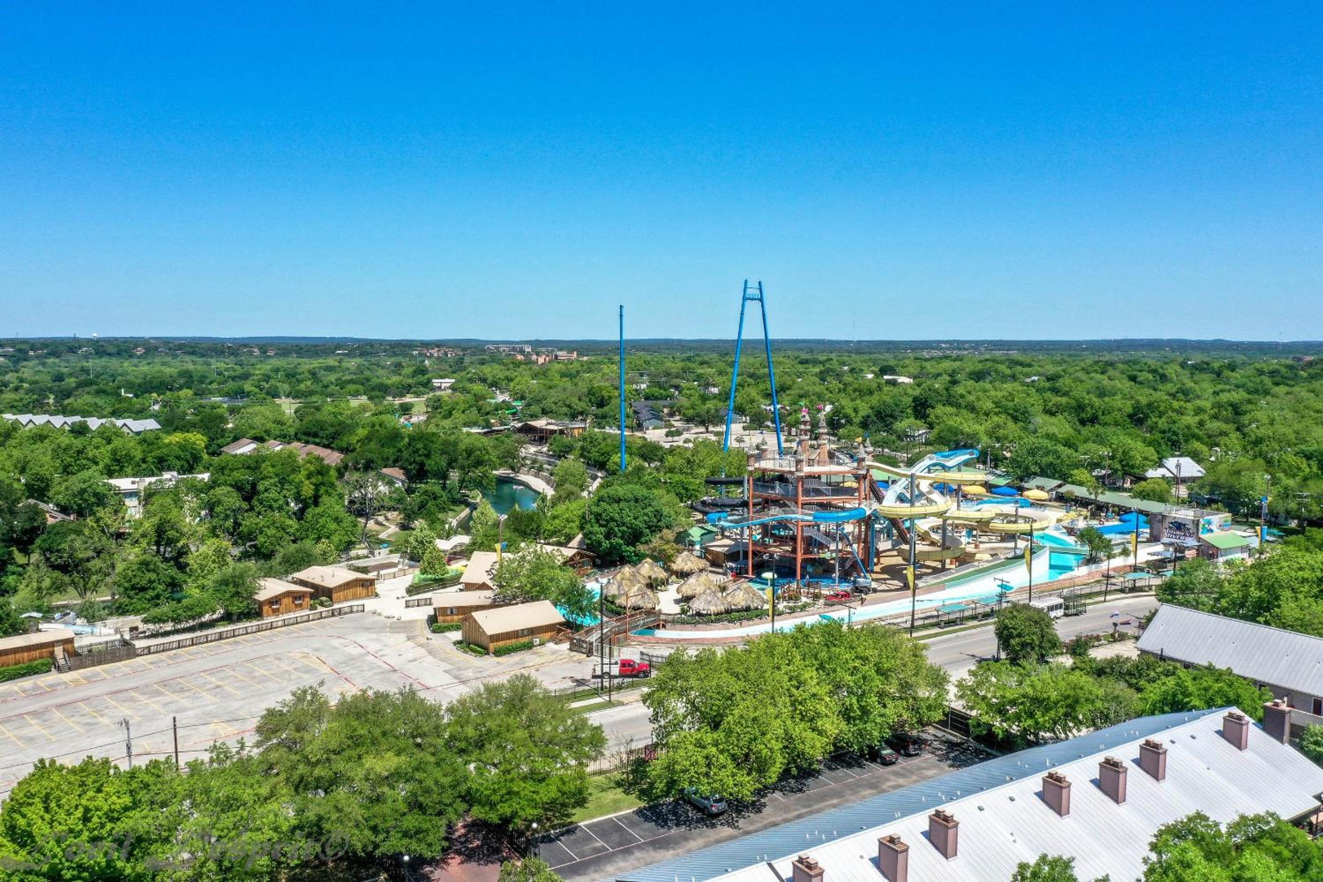 CW C102 The Iron Cactus Condo on the Comal view 4