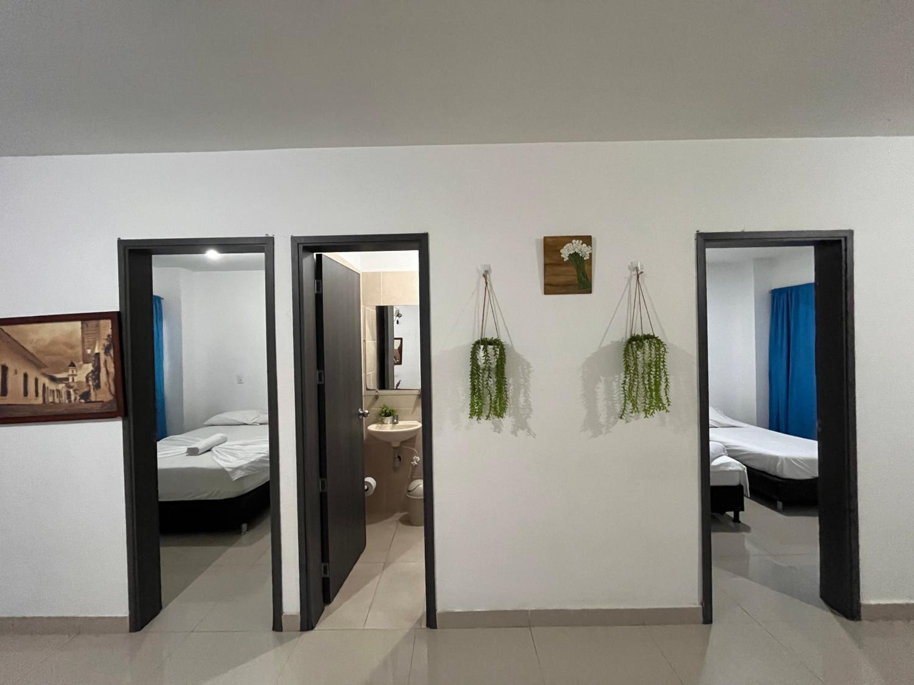 APARTAMENTO CÉNTRICO con PISCINA a UNA CUADRA