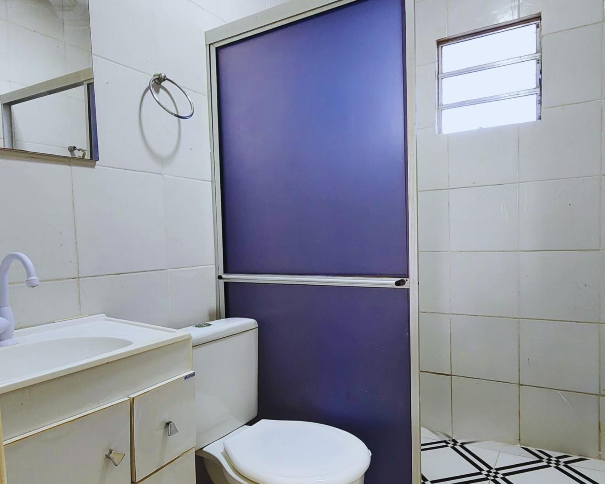 GRA325 | Spacious Retreat with Pool and Barbecue.