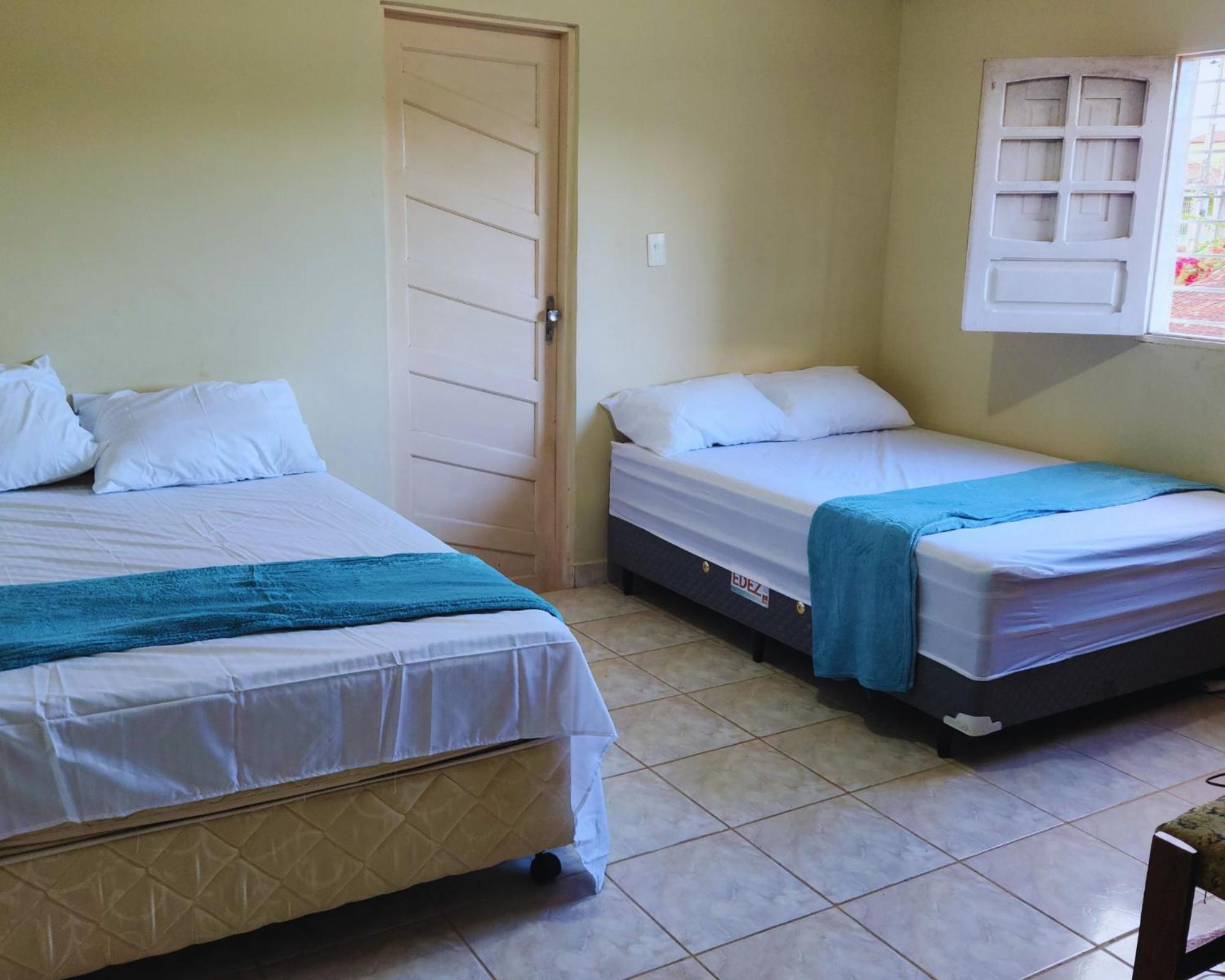 GRA325 | Spacious Retreat with Pool and Barbecue.