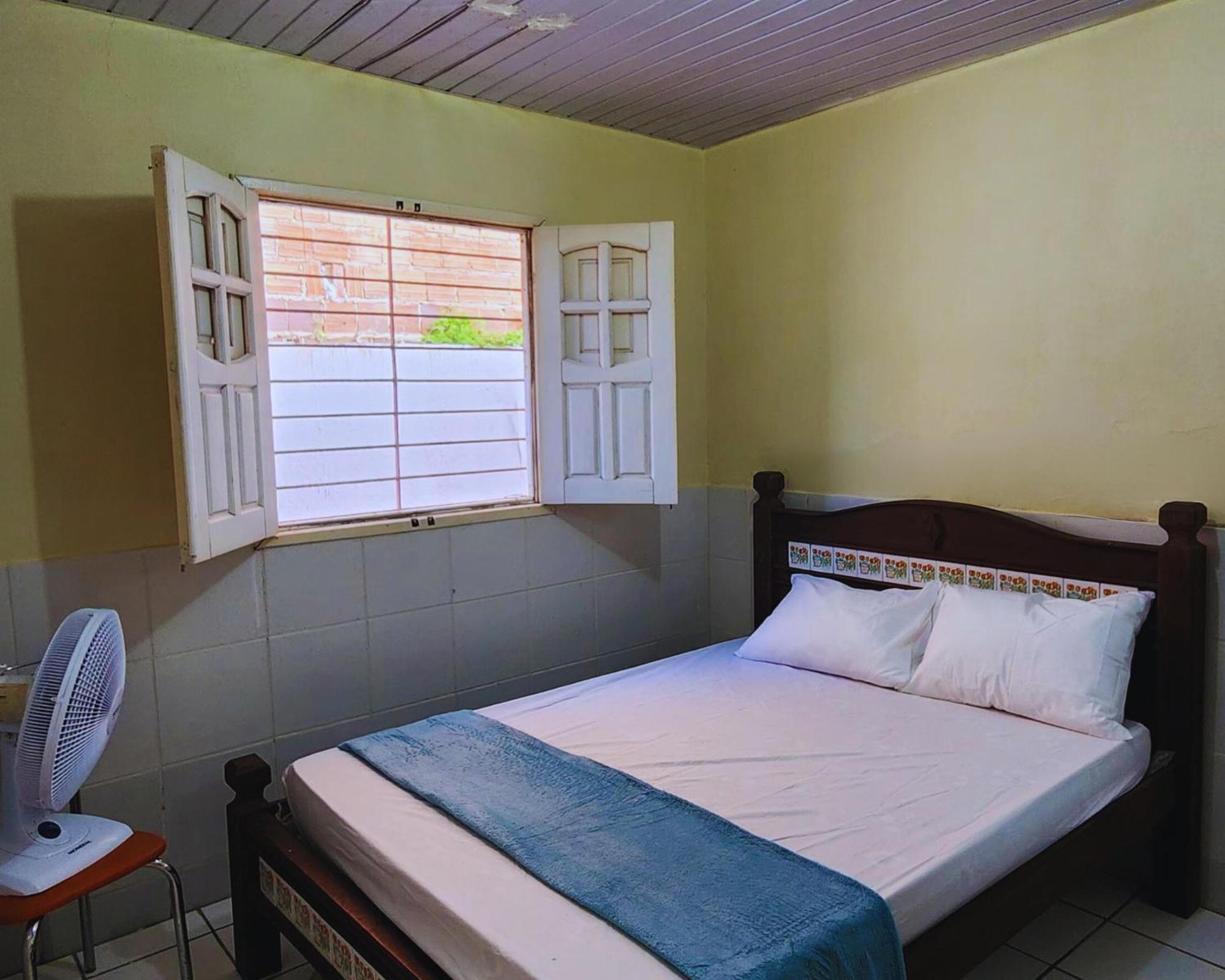 GRA325 | Spacious Retreat with Pool and Barbecue.