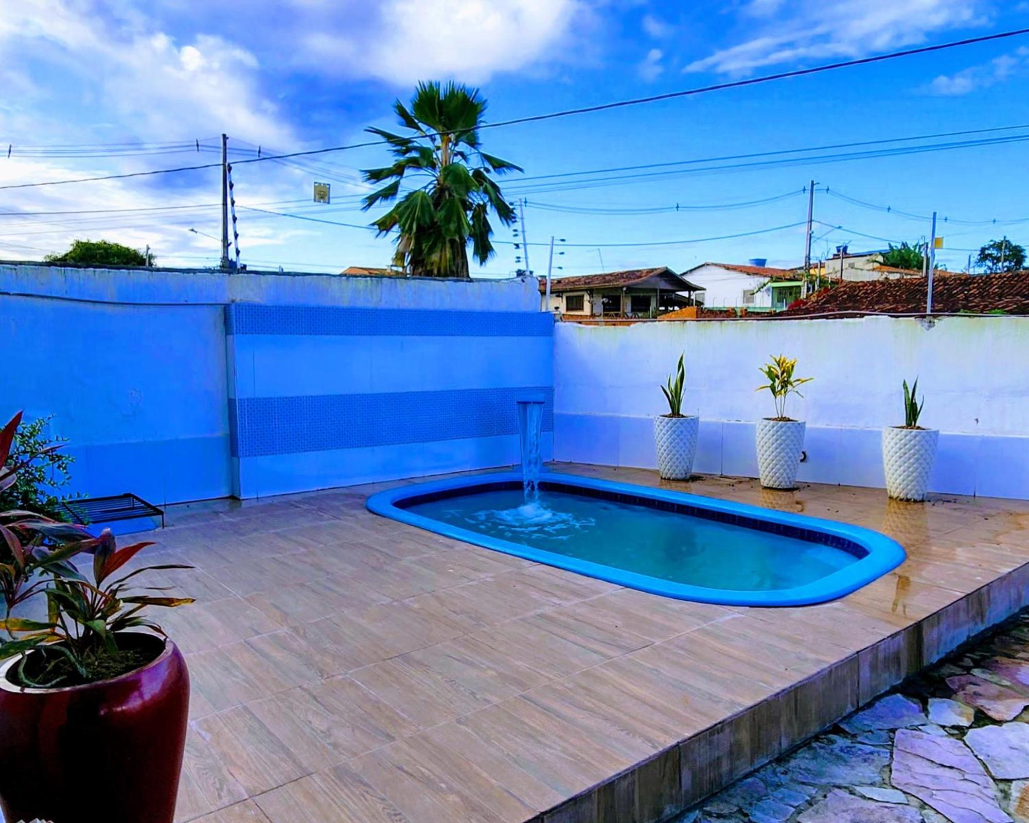 GRA325 | Spacious Retreat with Pool and Barbecue.