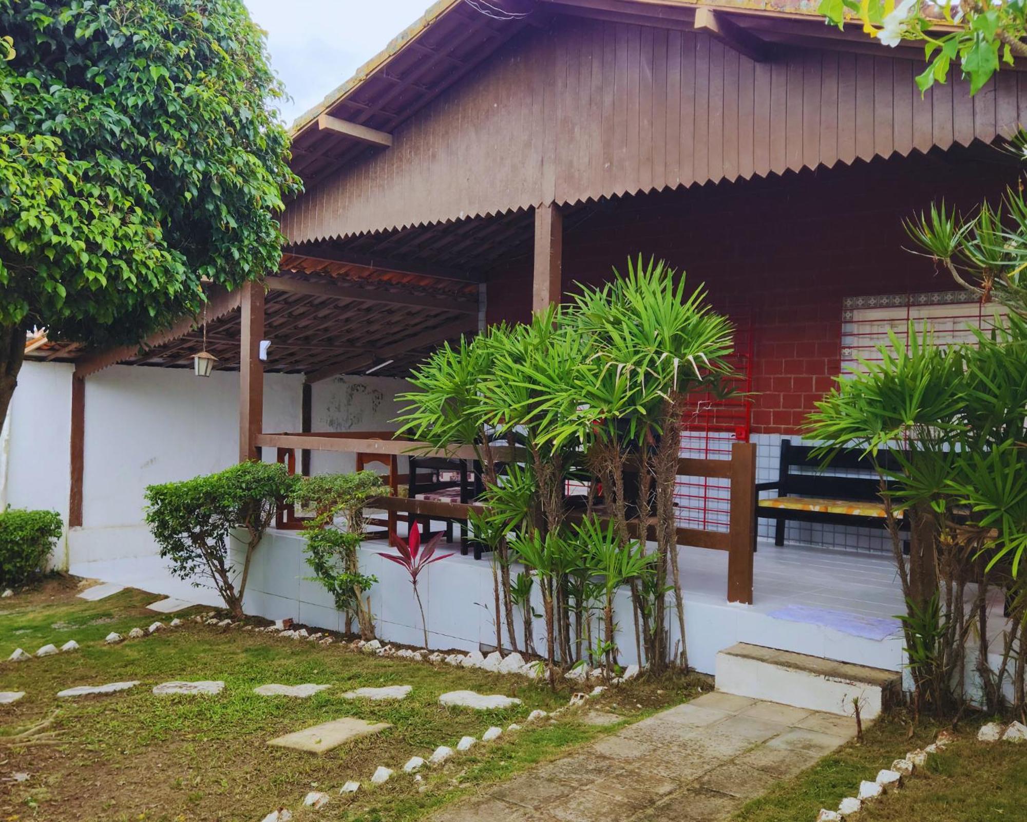 GRA325 | Spacious Retreat with Pool and Barbecue.
