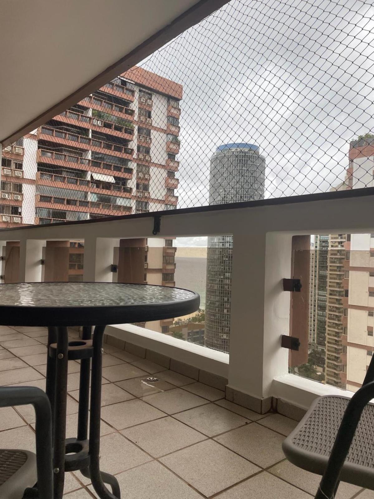 Beachfront Condo Large Apartament